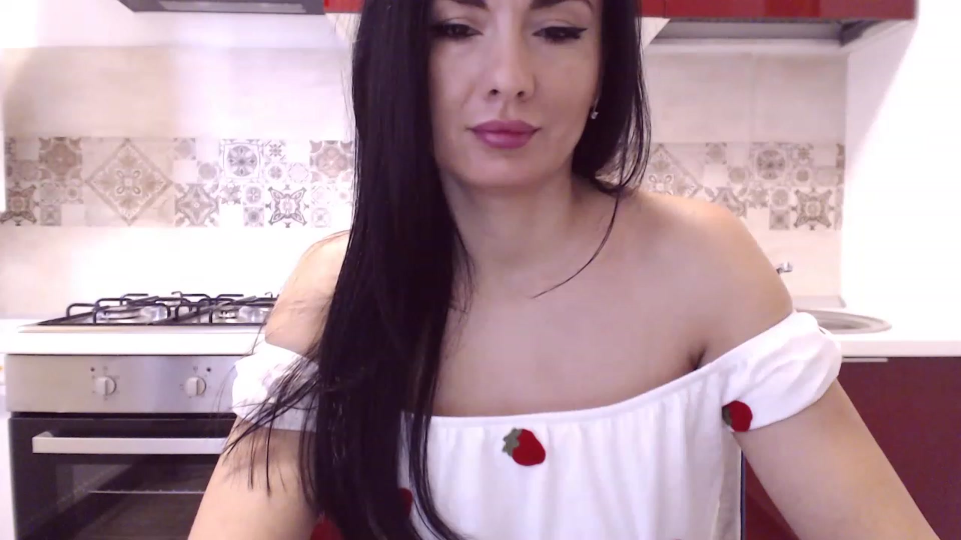 Gallery image thumbnail from CaffeeLatte's myfreecams stream on, 01/22/2023, 09:33 image 5 of 20