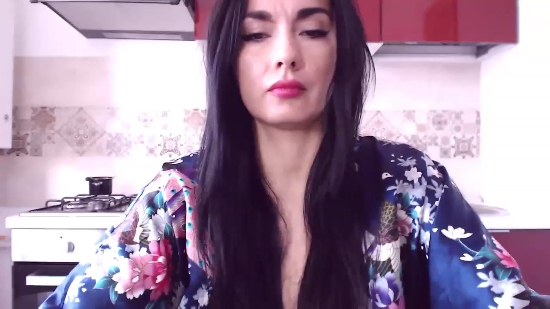Gallery image thumbnail from CaffeeLatte's myfreecams stream on, 03/18/2023, 07:57 image 8 of 20