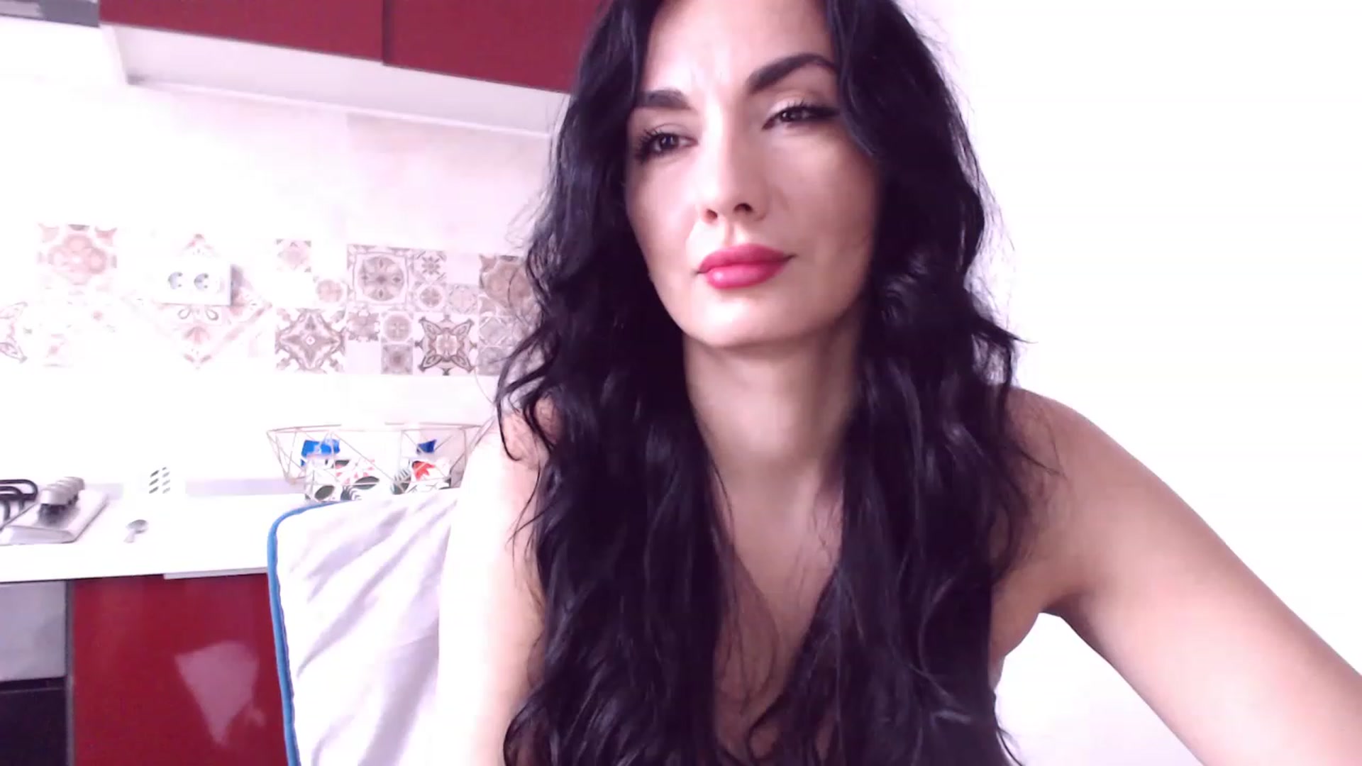 Gallery image thumbnail from CaffeeLatte's myfreecams stream on, 04/04/2023, 07:19 image 11 of 20