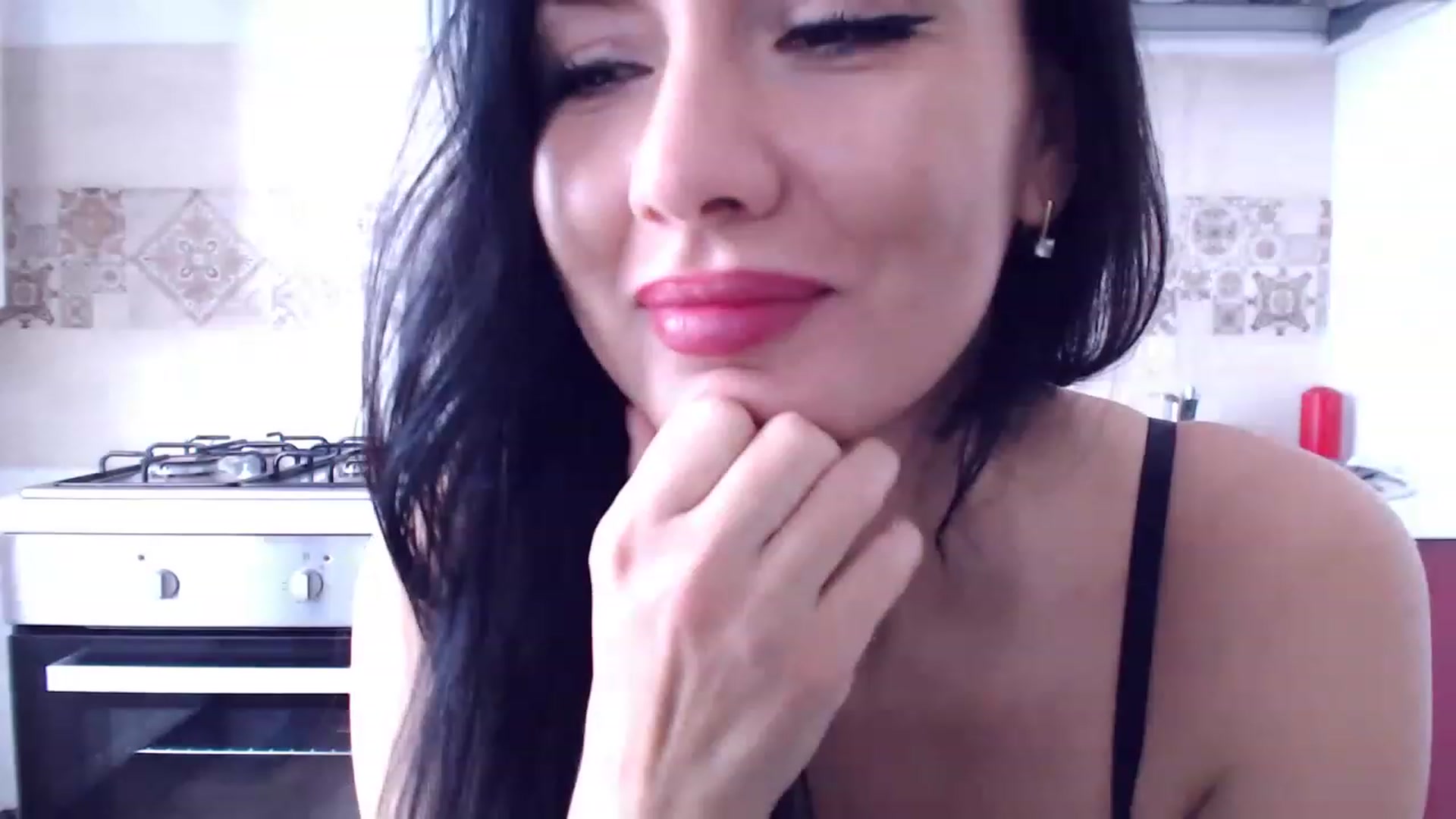 Gallery image thumbnail from CaffeeLatte's myfreecams stream on, 04/18/2023, 07:26 image 3 of 20