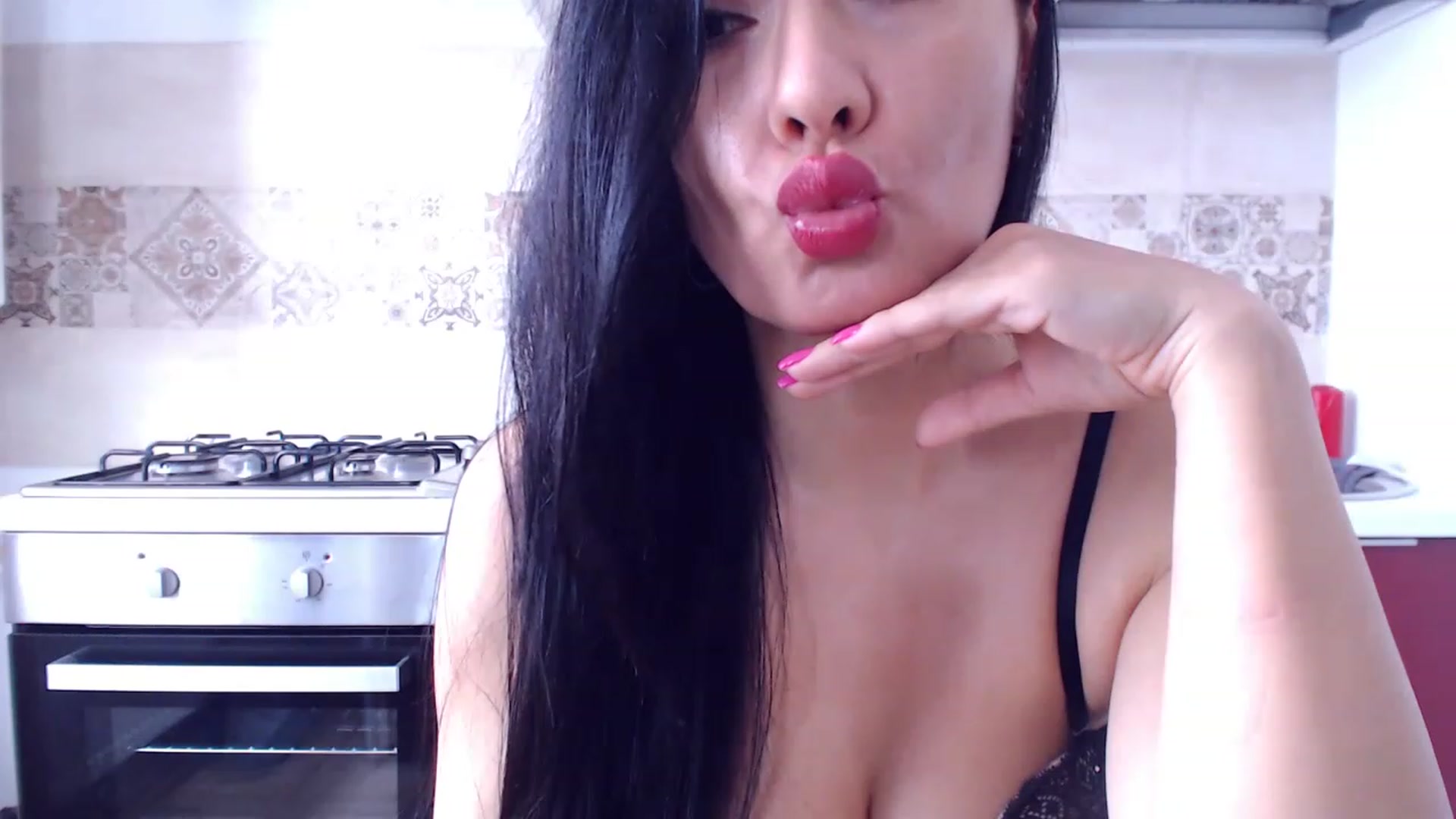 Gallery image thumbnail from CaffeeLatte's myfreecams stream on, 04/18/2023, 07:26 image 12 of 20