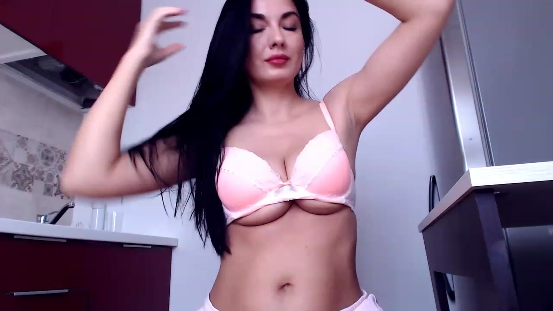 Gallery image thumbnail from CaffeeLatte's myfreecams stream on, 06/03/2023, 08:13 image 2 of 20