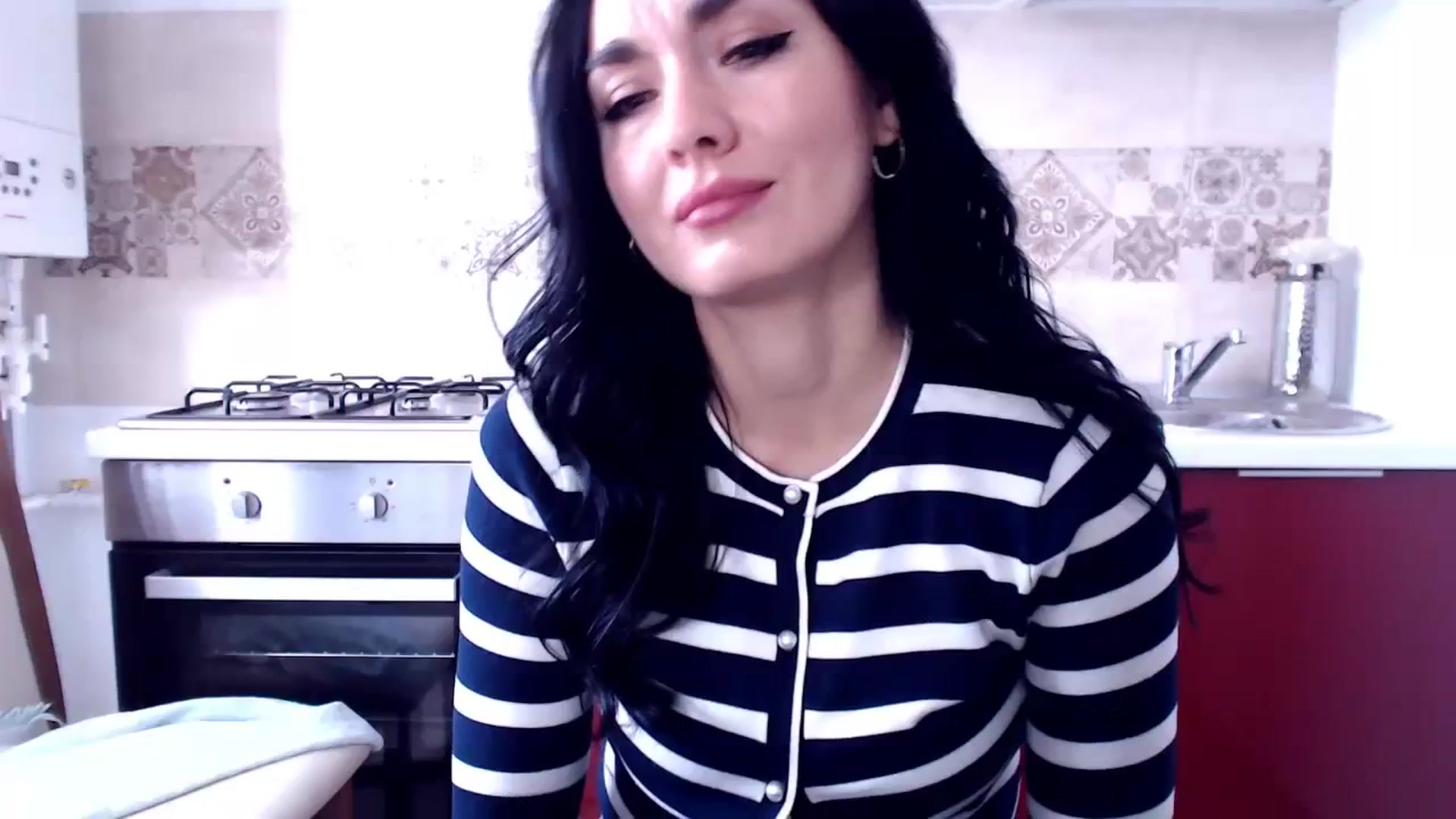 Gallery image thumbnail from CaffeeLatte's myfreecams stream on, 10/13/2023, 07:49 image 15 of 20