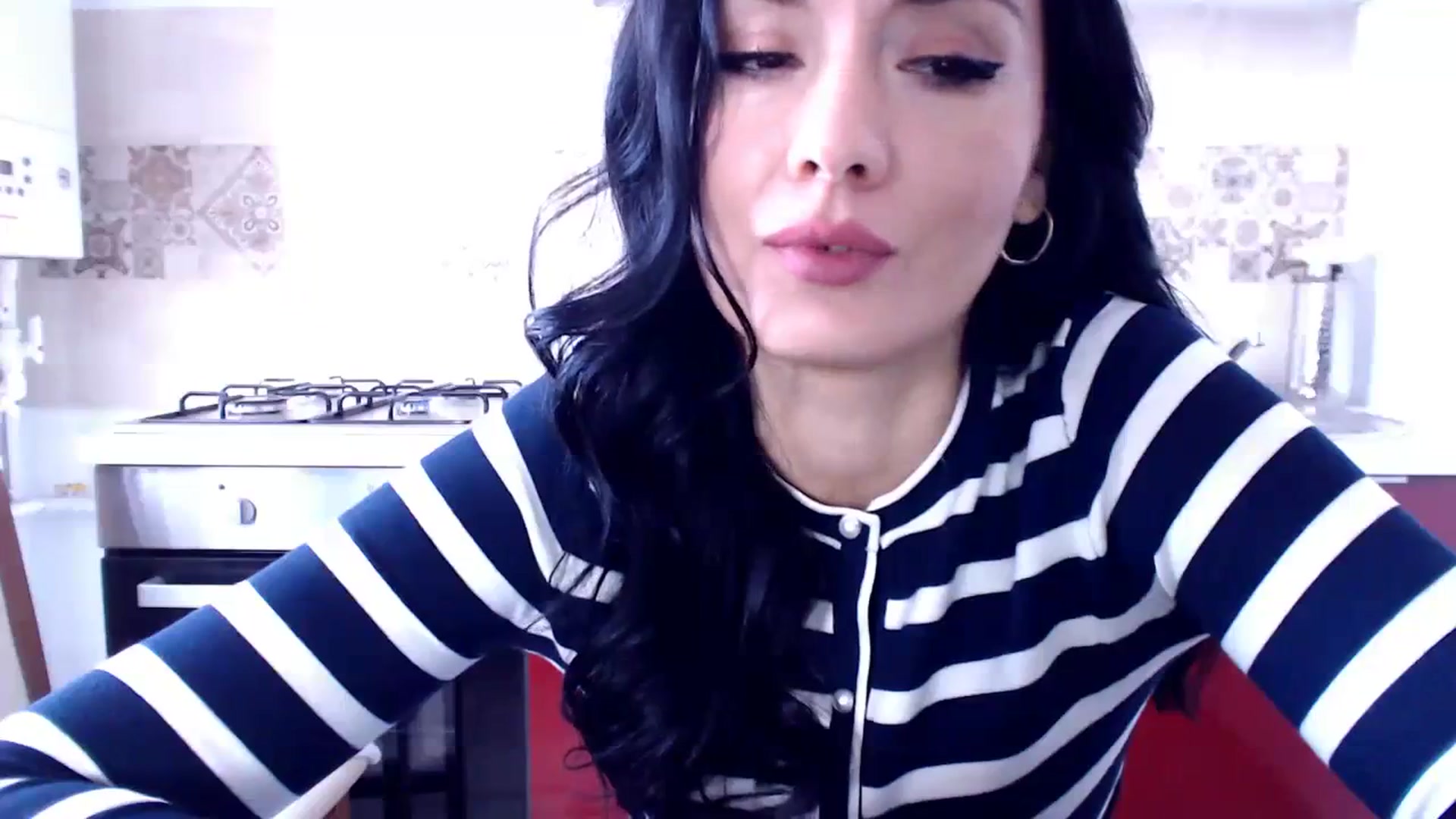 Gallery image thumbnail from CaffeeLatte's myfreecams stream on, 10/13/2023, 07:49 image 4 of 20