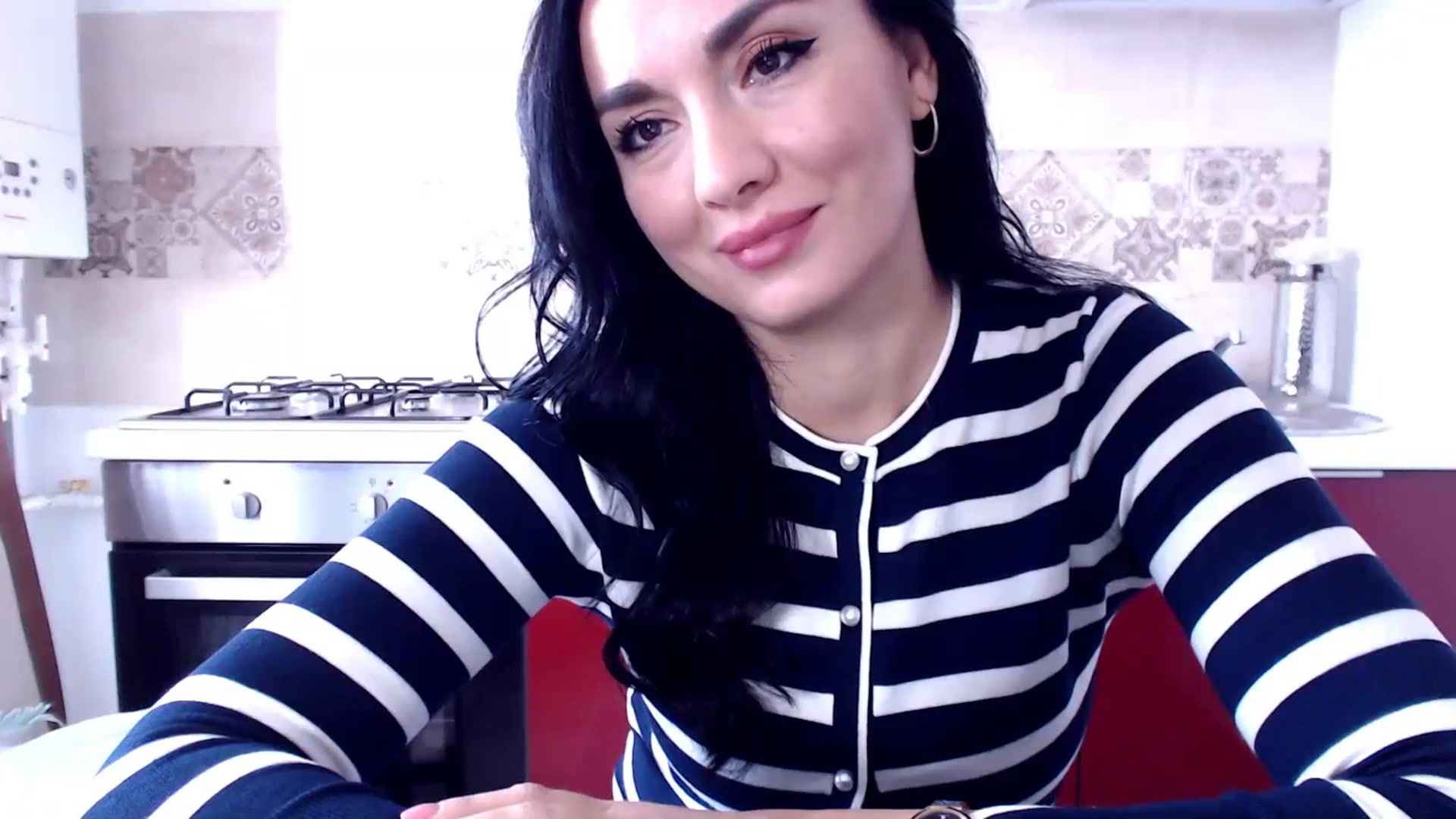 Gallery image thumbnail from CaffeeLatte's myfreecams stream on, 10/13/2023, 07:49 image 18 of 20