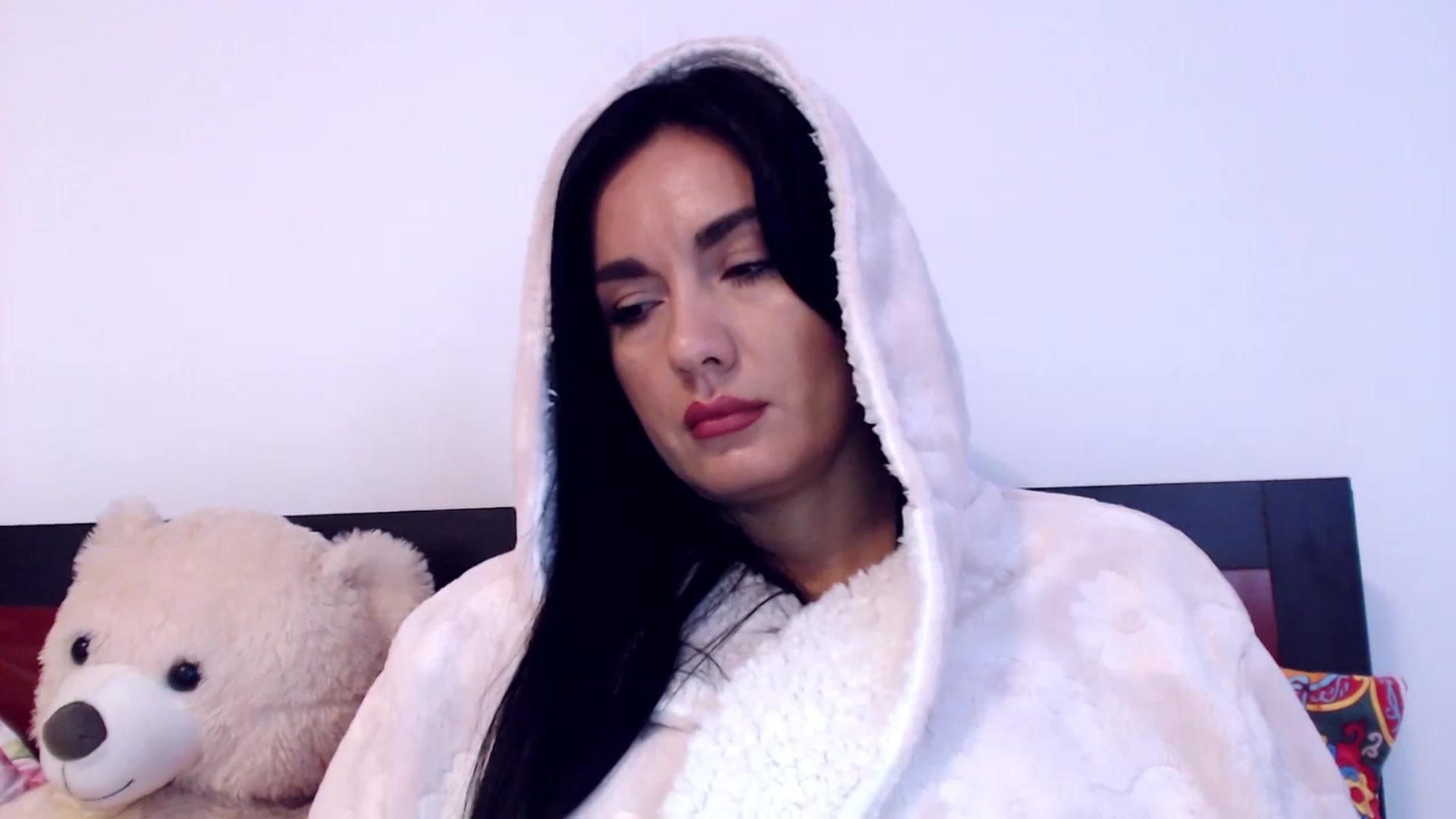 Gallery image thumbnail from CaffeeLatte's myfreecams stream on, 11/25/2023, 08:44 image 19 of 20