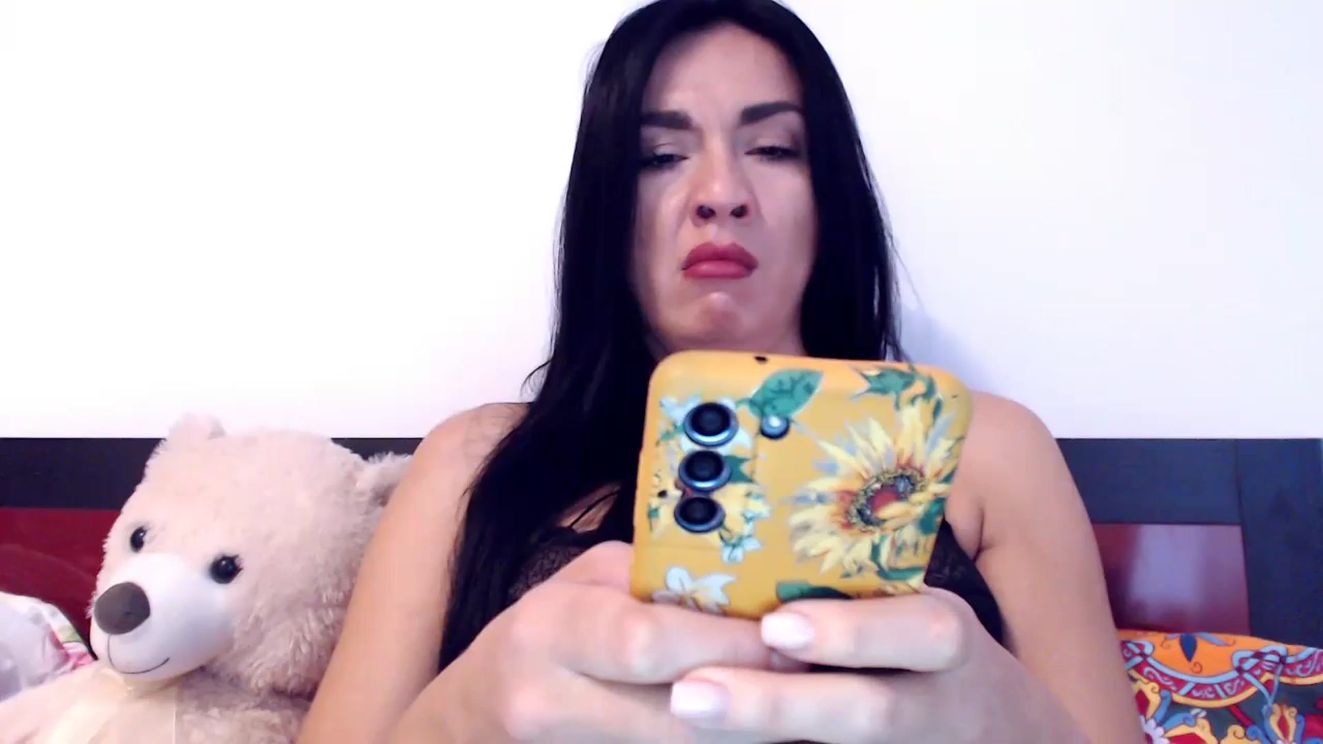 Gallery image thumbnail from CaffeeLatte's myfreecams stream on, 11/25/2023, 08:44 image 1 of 20