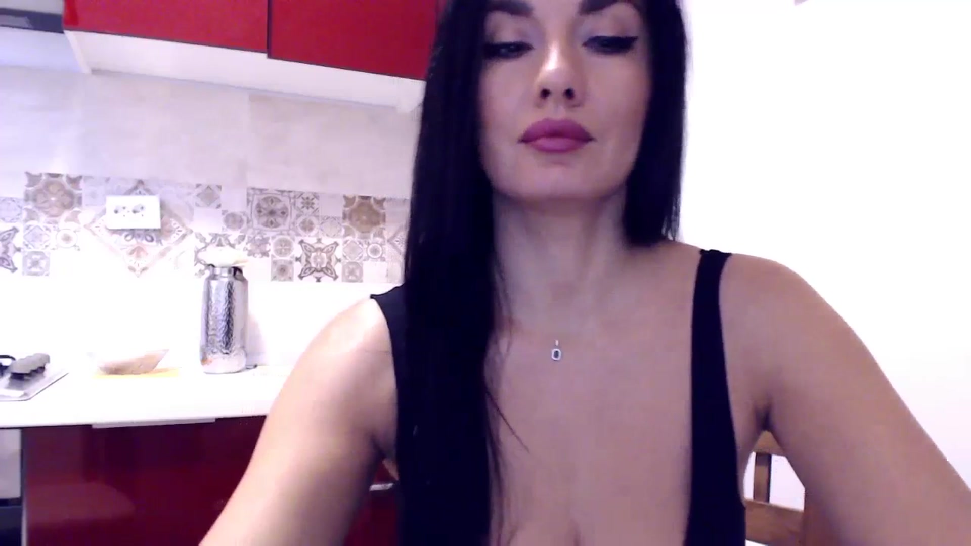 Gallery image thumbnail from CaffeeLatte's myfreecams stream on, 12/10/2023, 08:19 image 15 of 20