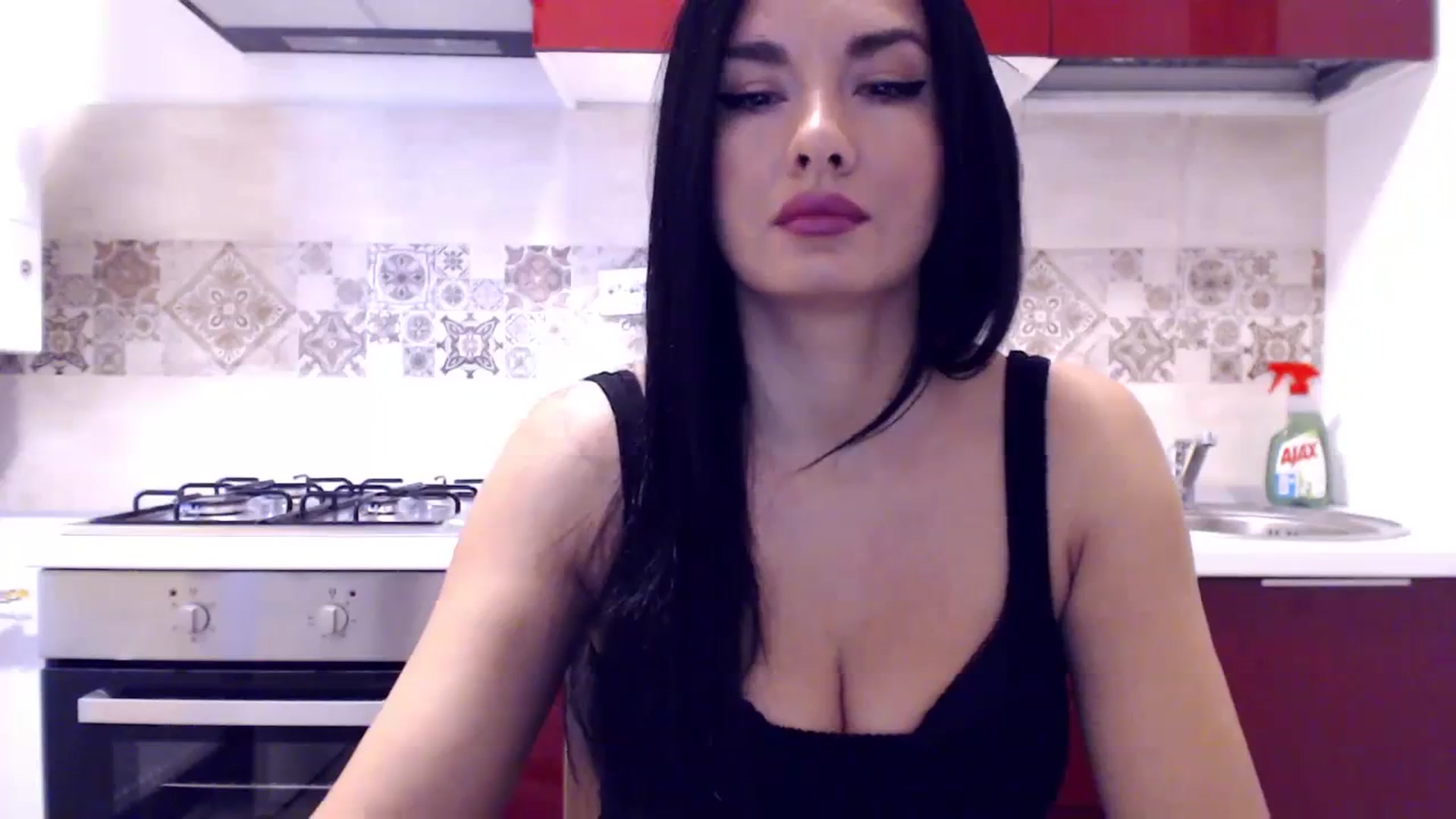 Gallery image thumbnail from CaffeeLatte's myfreecams stream on, 12/15/2023, 07:46 image 3 of 20