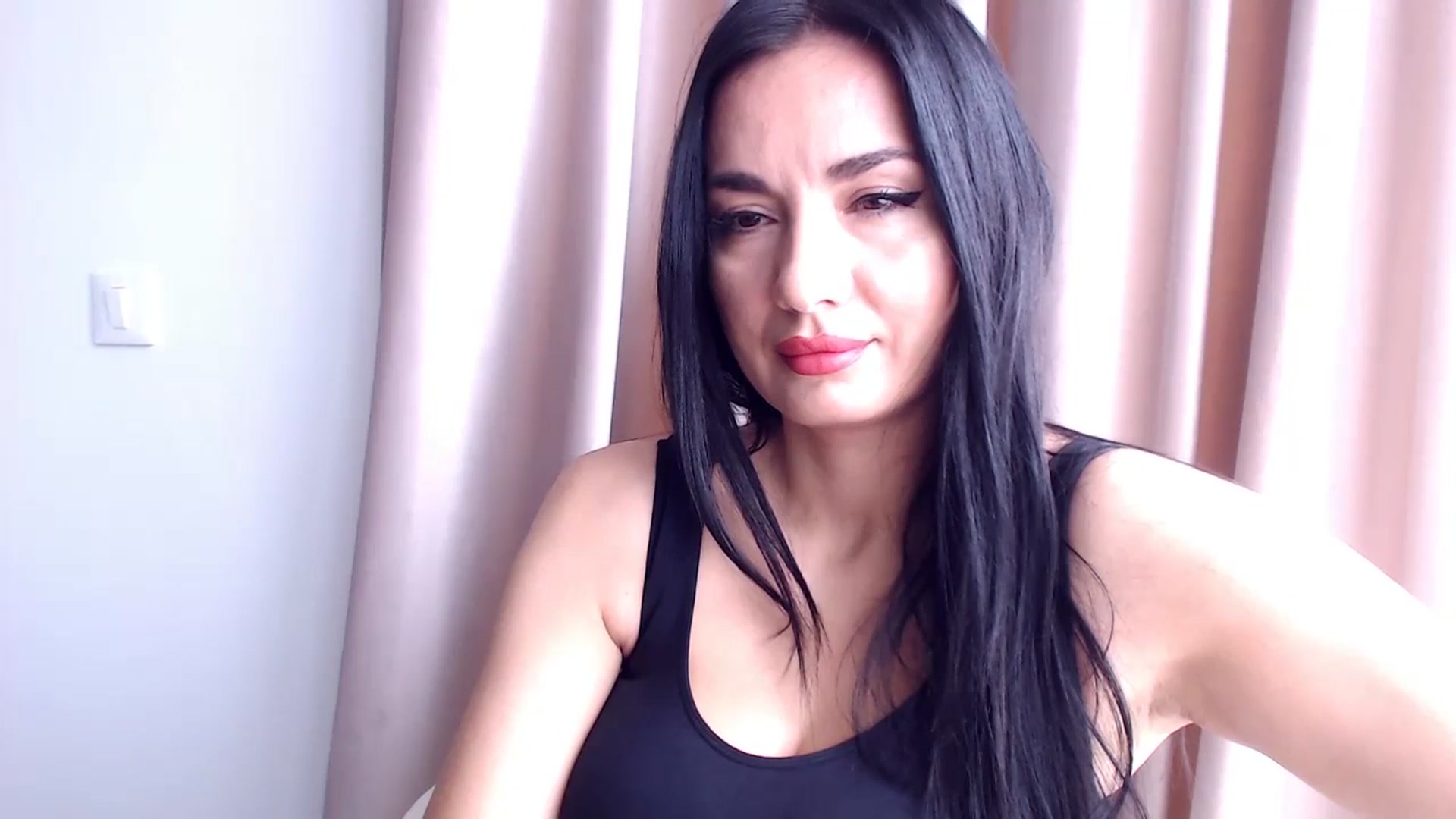 Gallery image thumbnail from CaffeeLatte's myfreecams stream on, 02/25/2024, 08:42 image 16 of 20