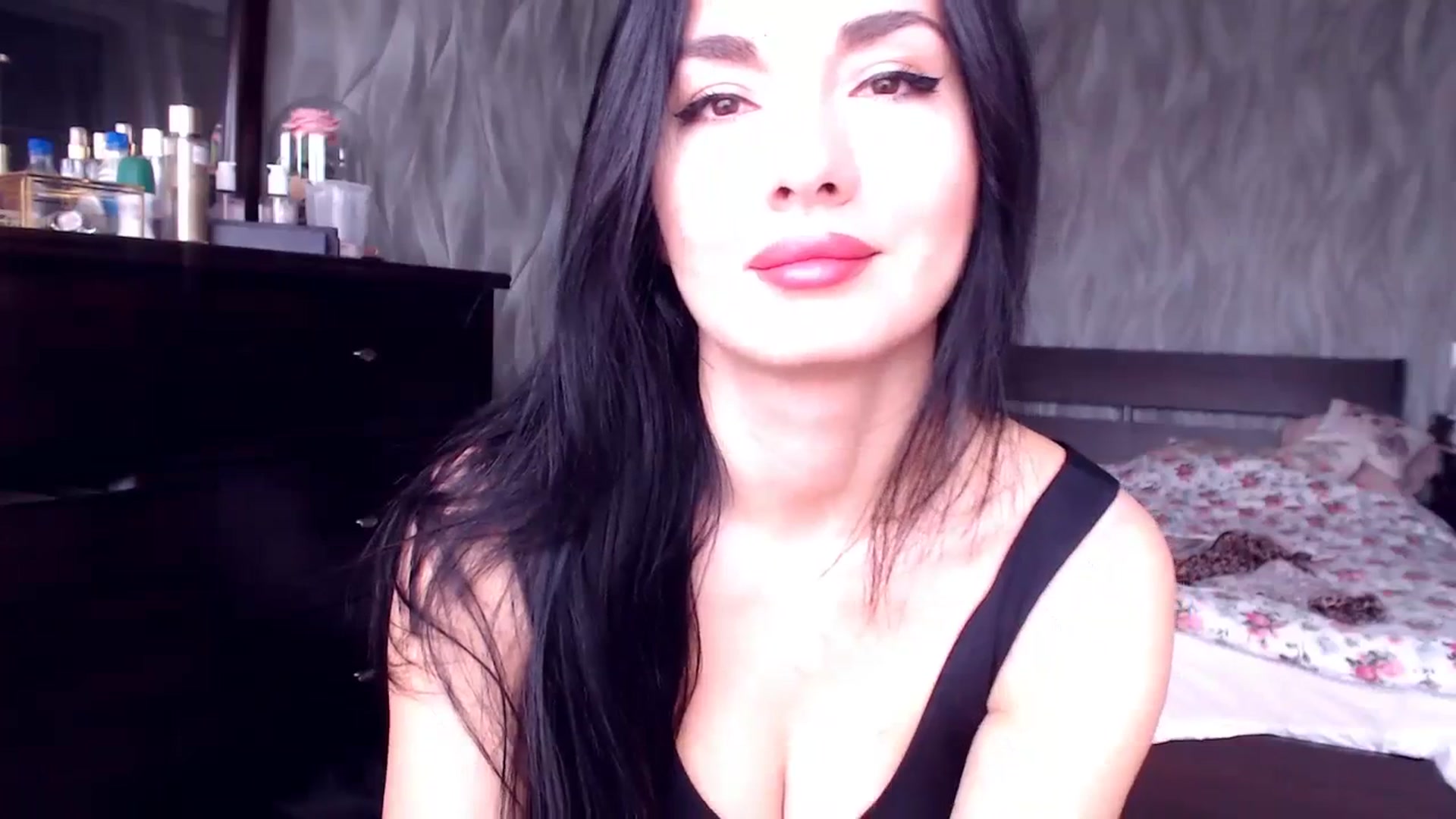 Gallery image thumbnail from CaffeeLatte's myfreecams stream on, 02/25/2024, 08:42 image 3 of 20