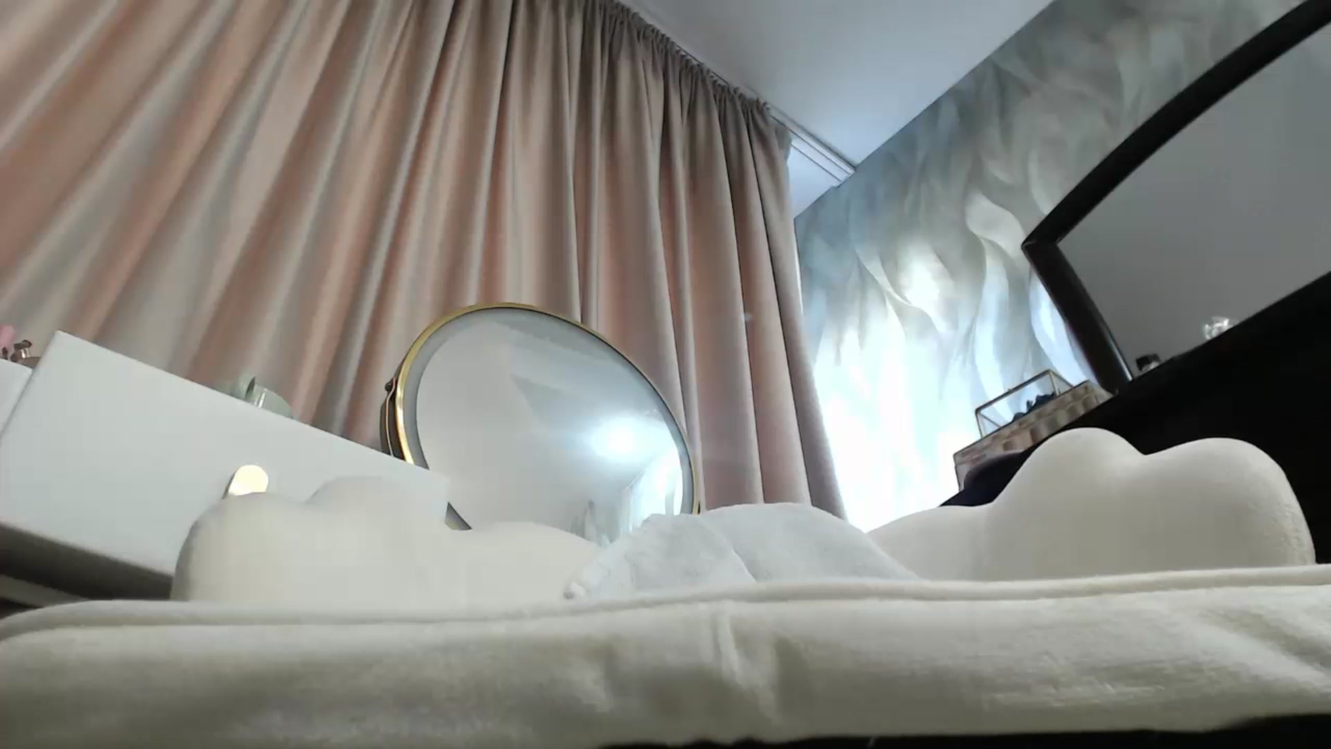 Gallery image thumbnail from CaffeeLatte's myfreecams stream on, 04/28/2024, 06:49 image 7 of 20