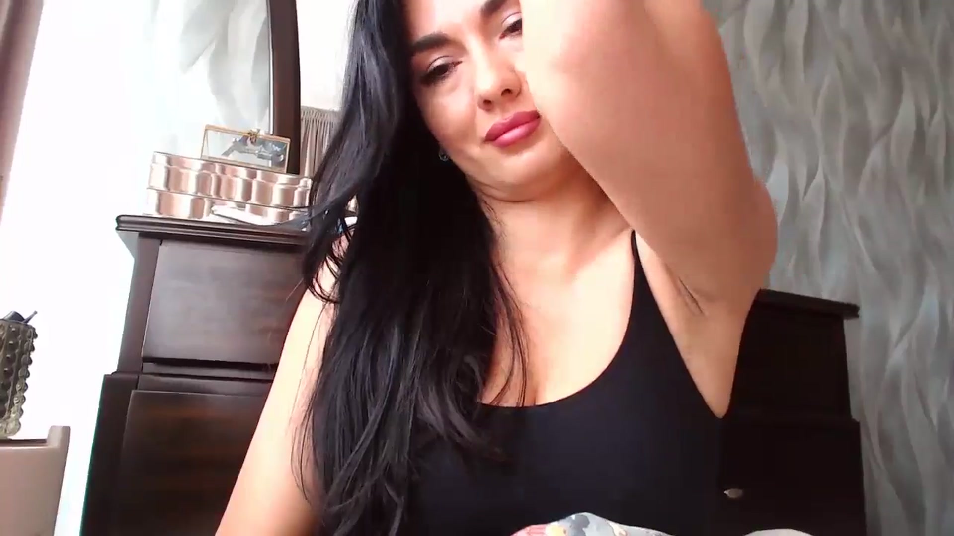 Gallery image thumbnail from CaffeeLatte's myfreecams stream on, 05/18/2024, 07:20 image 16 of 20