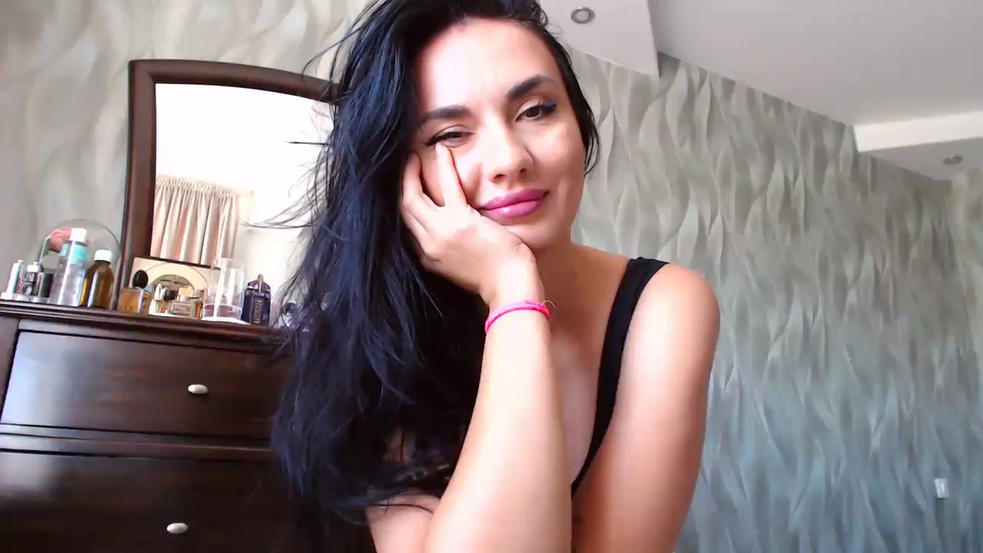 Gallery image thumbnail from CaffeeLatte's myfreecams stream on, 06/15/2024, 06:51 image 3 of 20