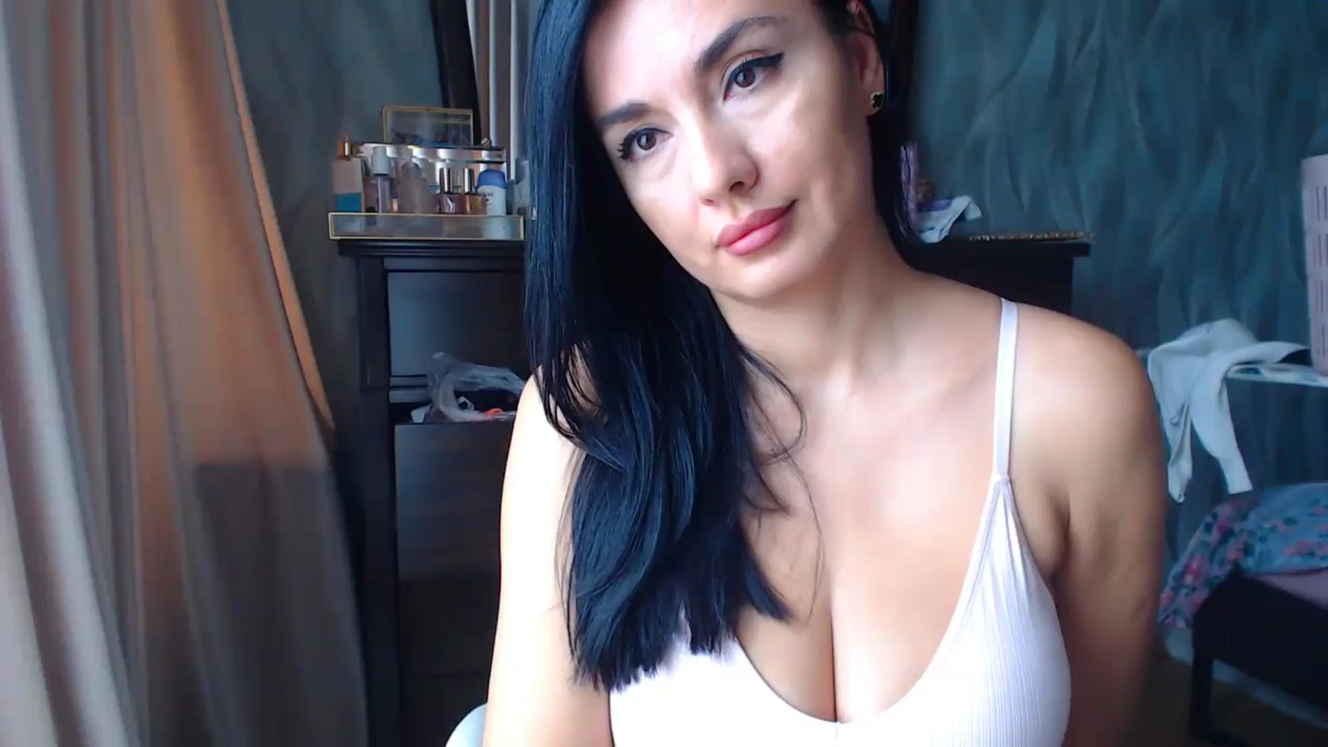 Gallery image thumbnail from CaffeeLatte's myfreecams stream on, 09/30/2024, 07:02 image 19 of 20