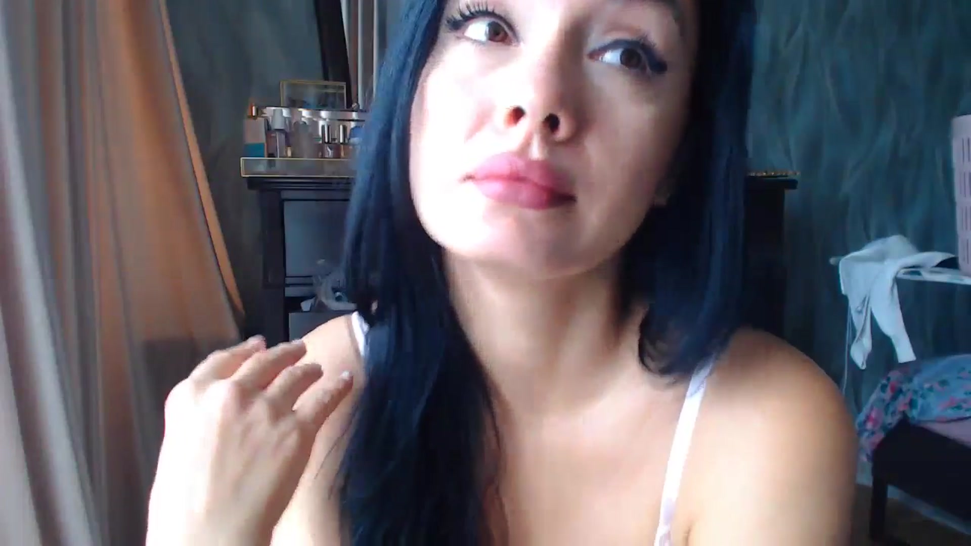 Gallery image thumbnail from CaffeeLatte's myfreecams stream on, 09/30/2024, 07:02 image 17 of 20