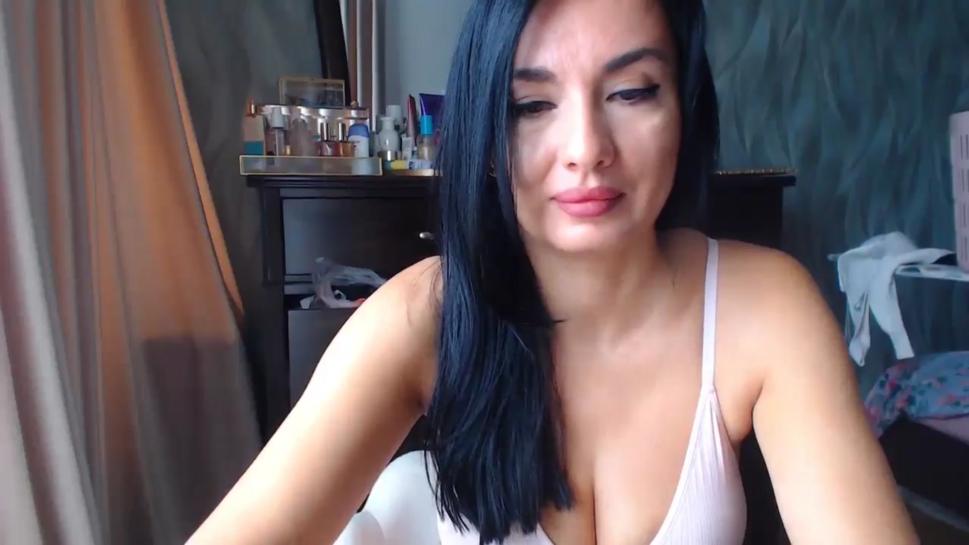 Gallery image thumbnail from CaffeeLatte's myfreecams stream on, 09/30/2024, 07:02 image 14 of 20