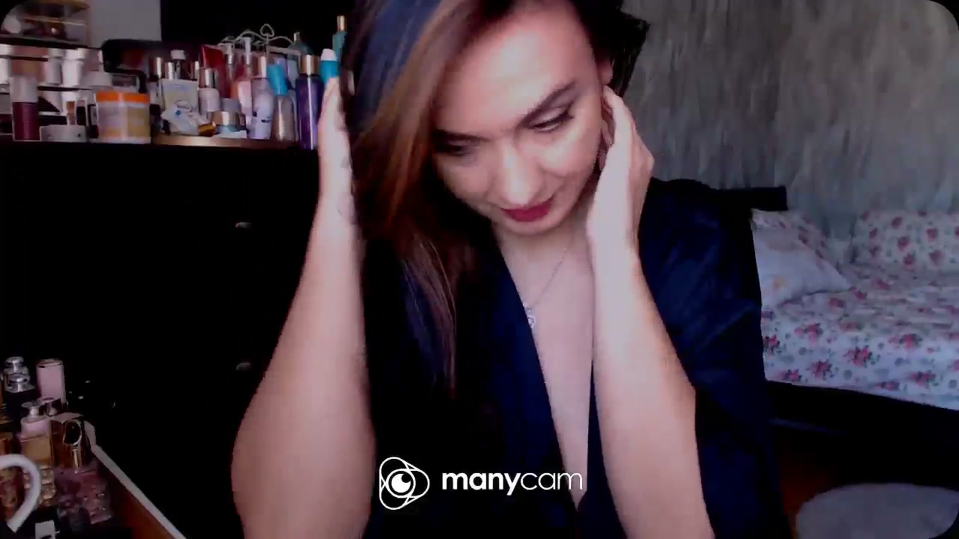 Gallery image thumbnail from CaffeeLatte's myfreecams stream on, 03/03/2025, 08:33 image 15 of 20