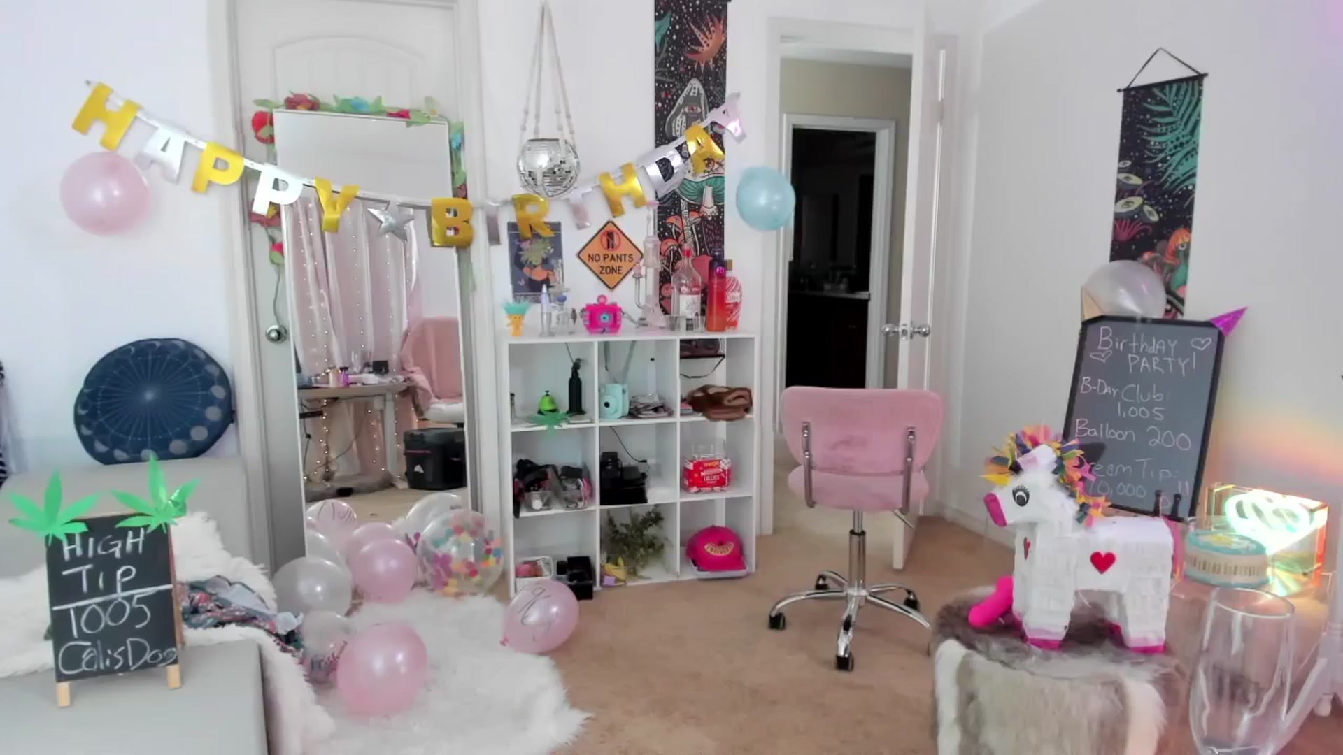 Gallery image thumbnail from CaliBirthday's myfreecams stream on, 05/02/2024, 04:22 image 14 of 20