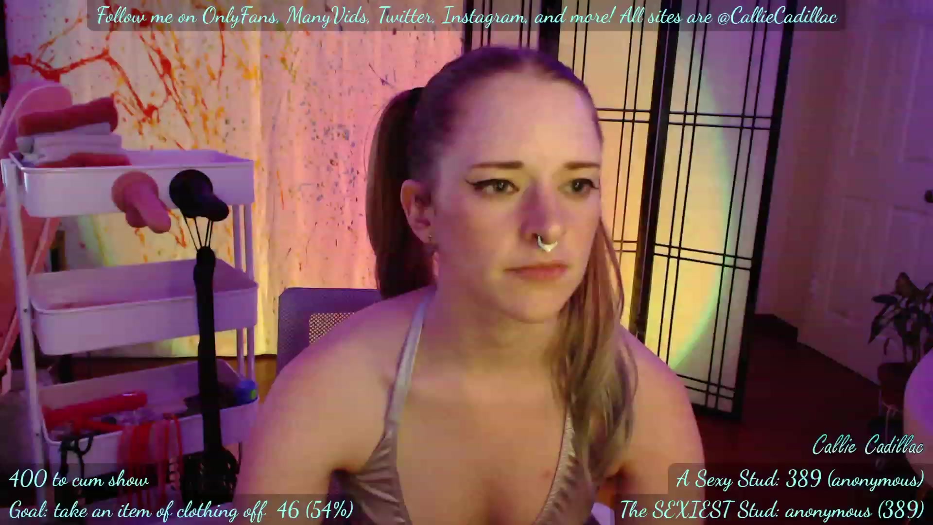 Gallery image thumbnail from CaliCadillac's myfreecams stream on, 05/19/2023, 11:28 image 8 of 20