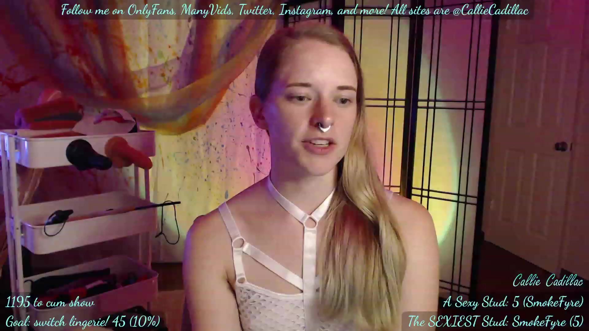 Gallery image thumbnail from CaliCadillac's myfreecams stream on, 07/19/2023, 10:07 image 3 of 20