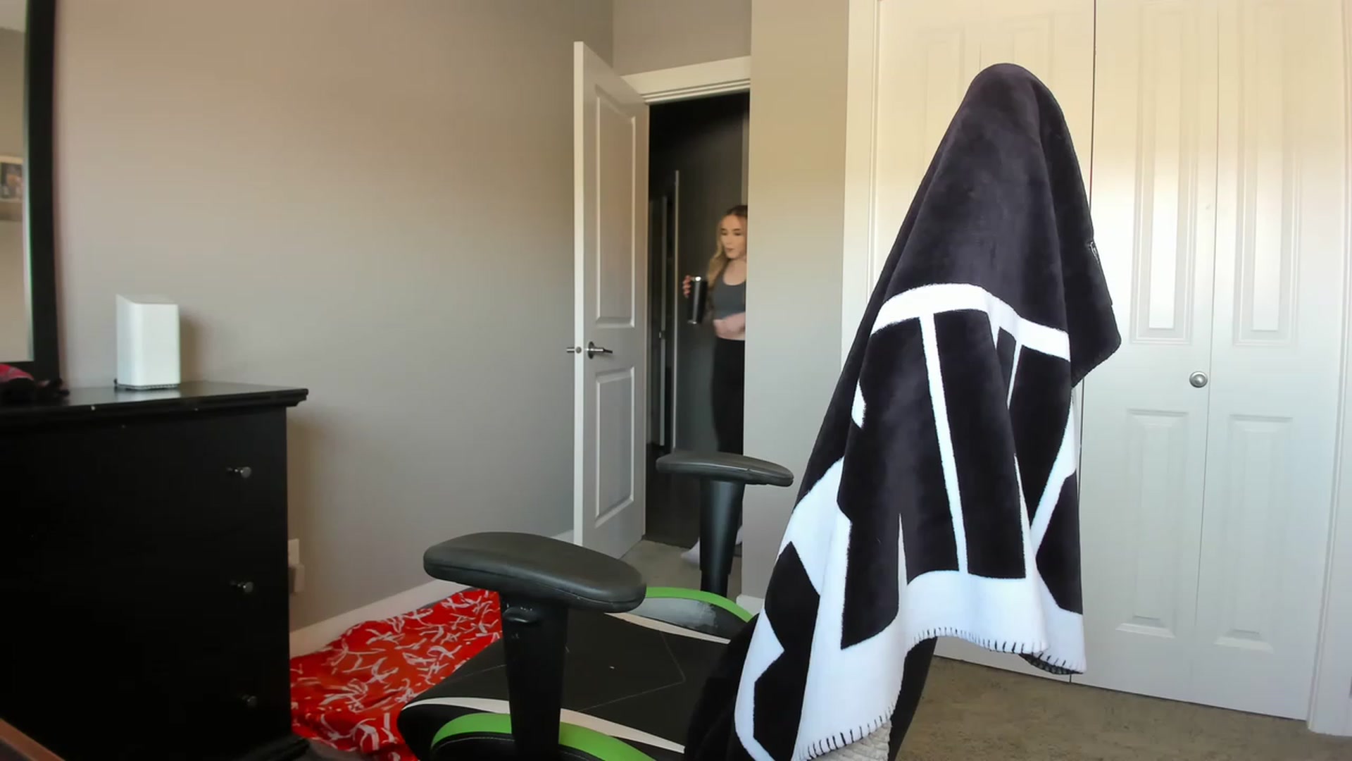 Gallery image thumbnail from CaliFleur's myfreecams stream on, 03/08/2023, 18:10 image 17 of 20