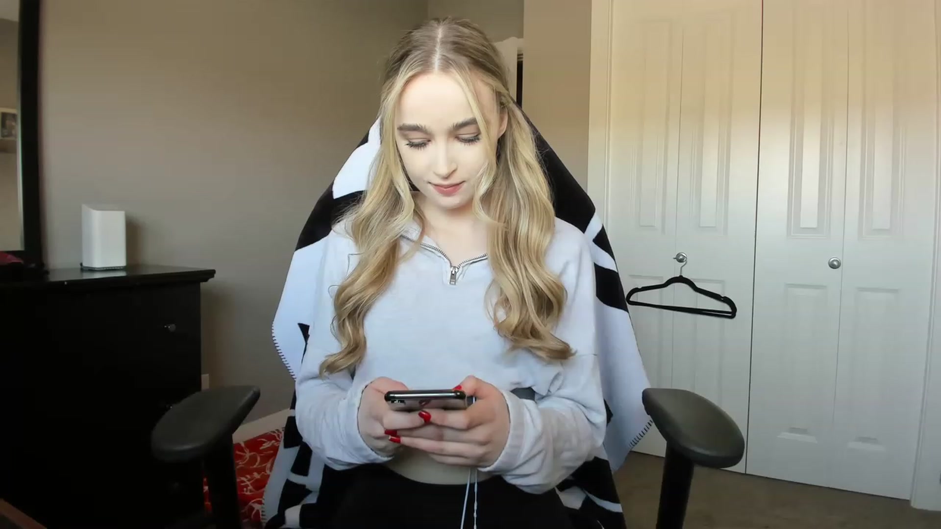Gallery image thumbnail from CaliFleur's myfreecams stream on, 03/08/2023, 18:10 image 20 of 20