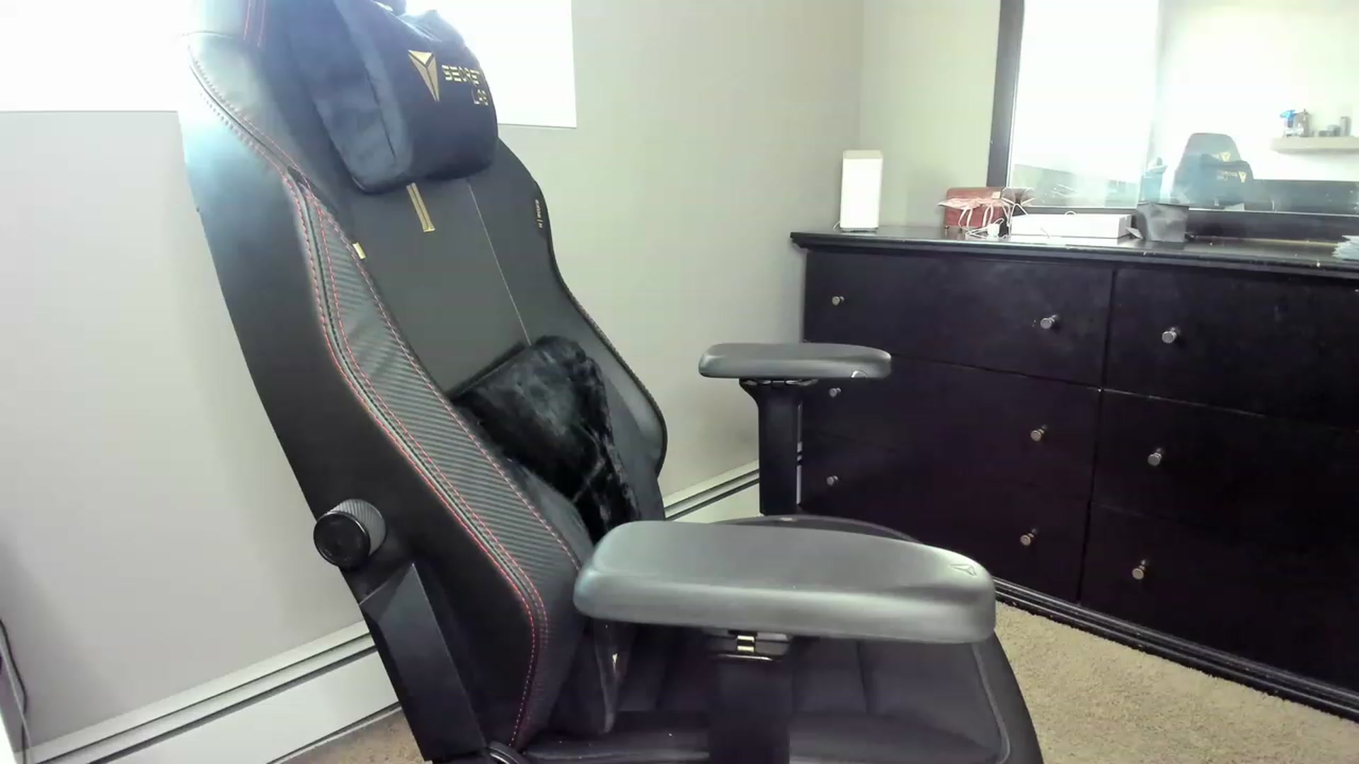 Gallery image thumbnail from CaliFleur's myfreecams stream on, 06/06/2023, 18:10 image 20 of 20