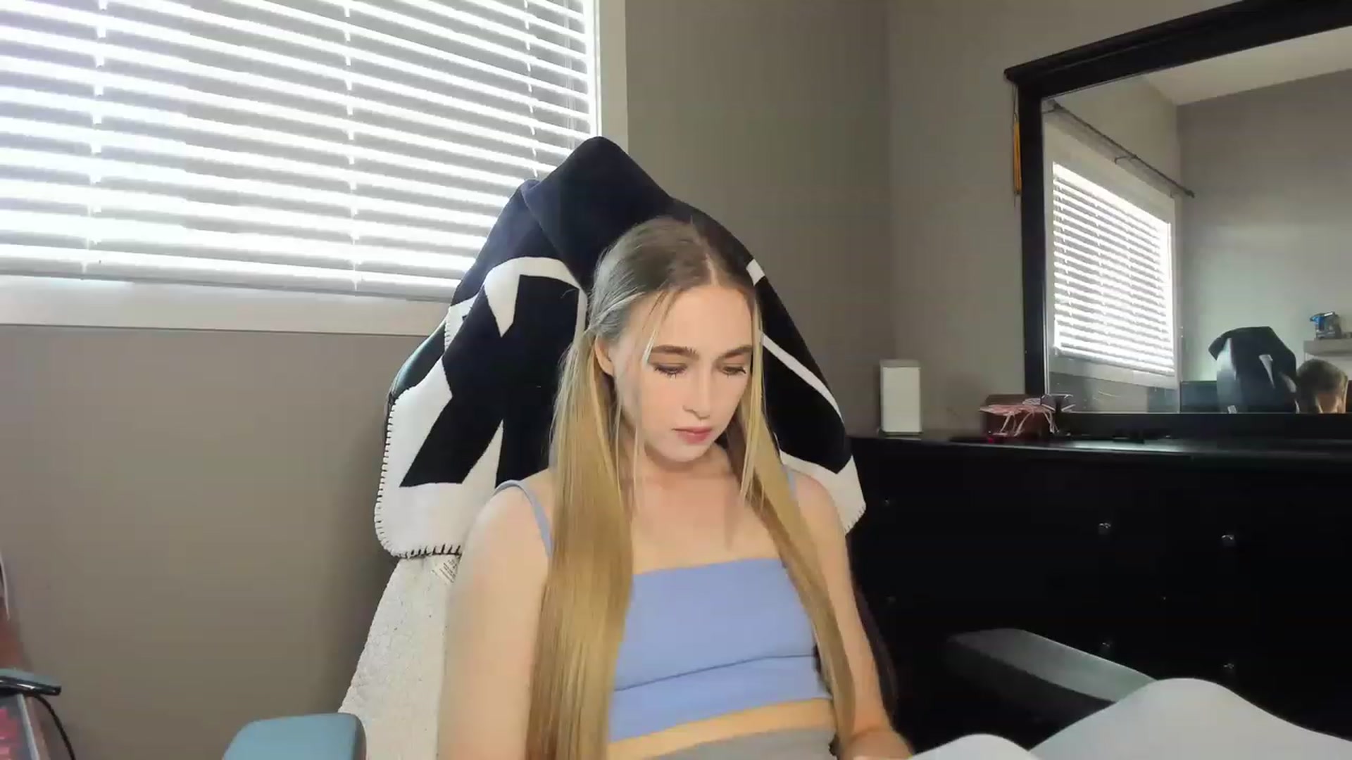 Gallery image thumbnail from CaliFleur's myfreecams stream on, 06/08/2023, 16:07 image 18 of 20
