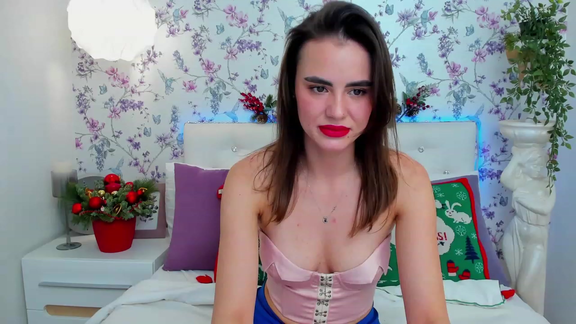 Gallery image thumbnail from CaliMoon's myfreecams stream on, 12/16/2023, 15:59 image 4 of 20