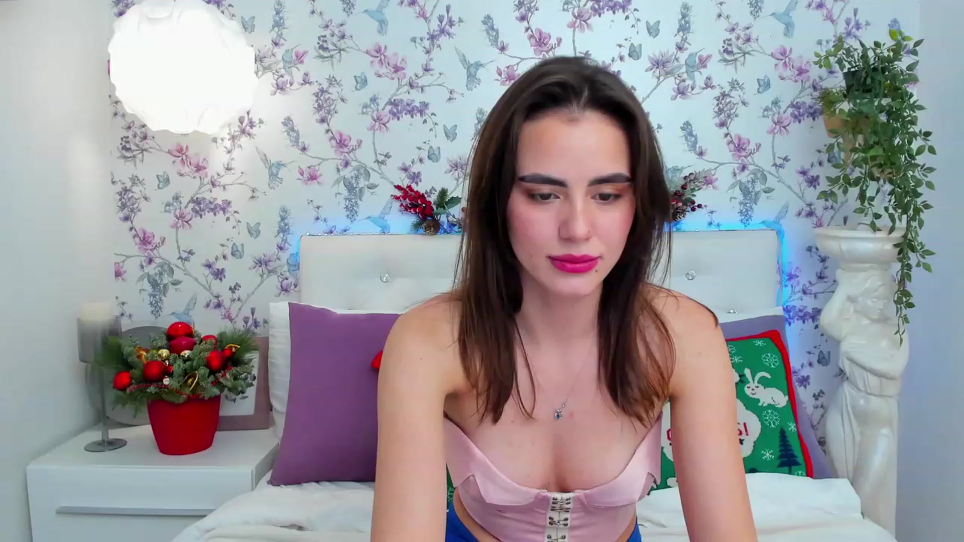 Gallery image thumbnail from CaliMoon's myfreecams stream on, 12/16/2023, 19:26 image 1 of 20