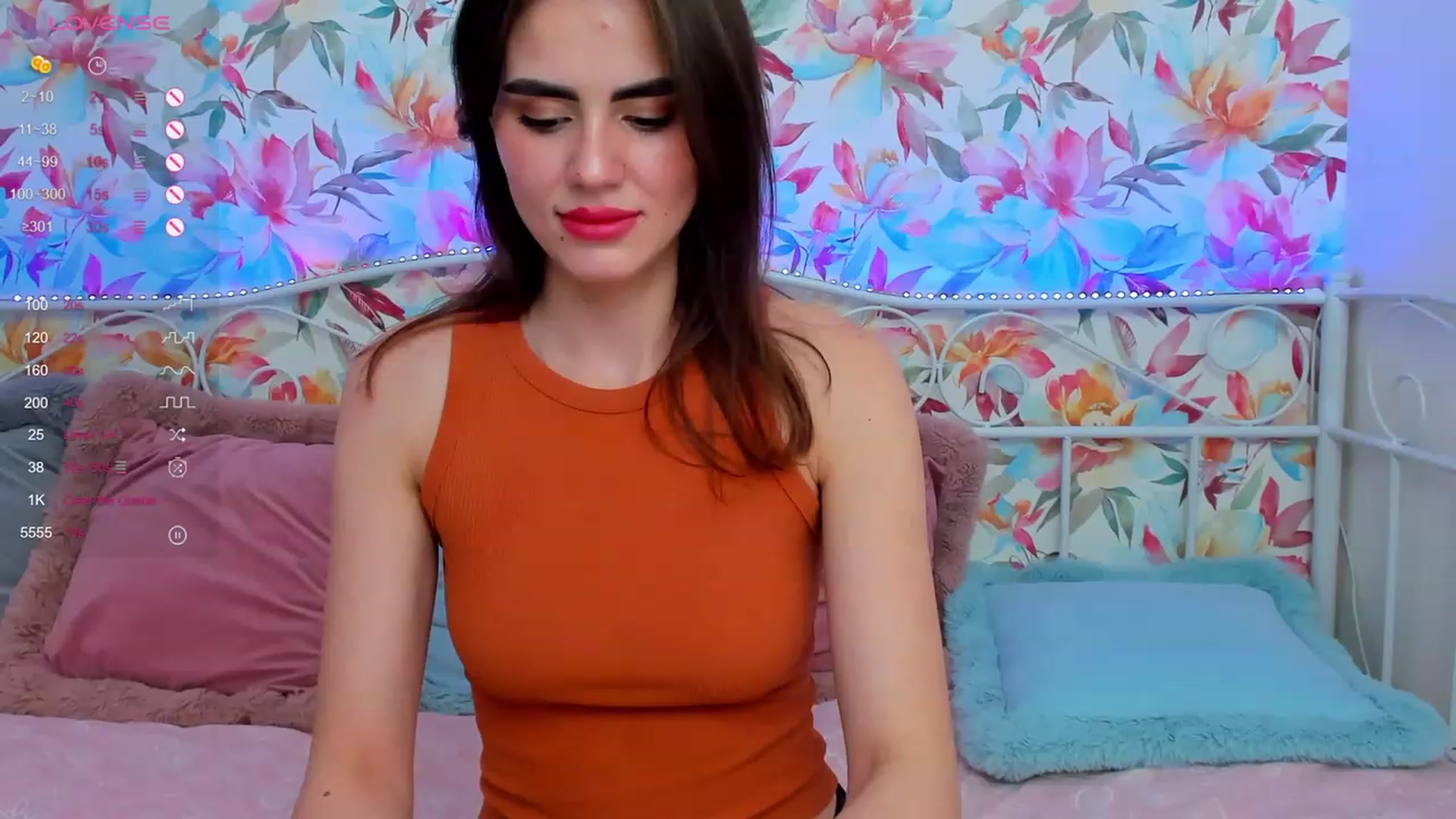 Gallery image thumbnail from CaliMoon's myfreecams stream on, 12/24/2023, 17:25 image 1 of 20