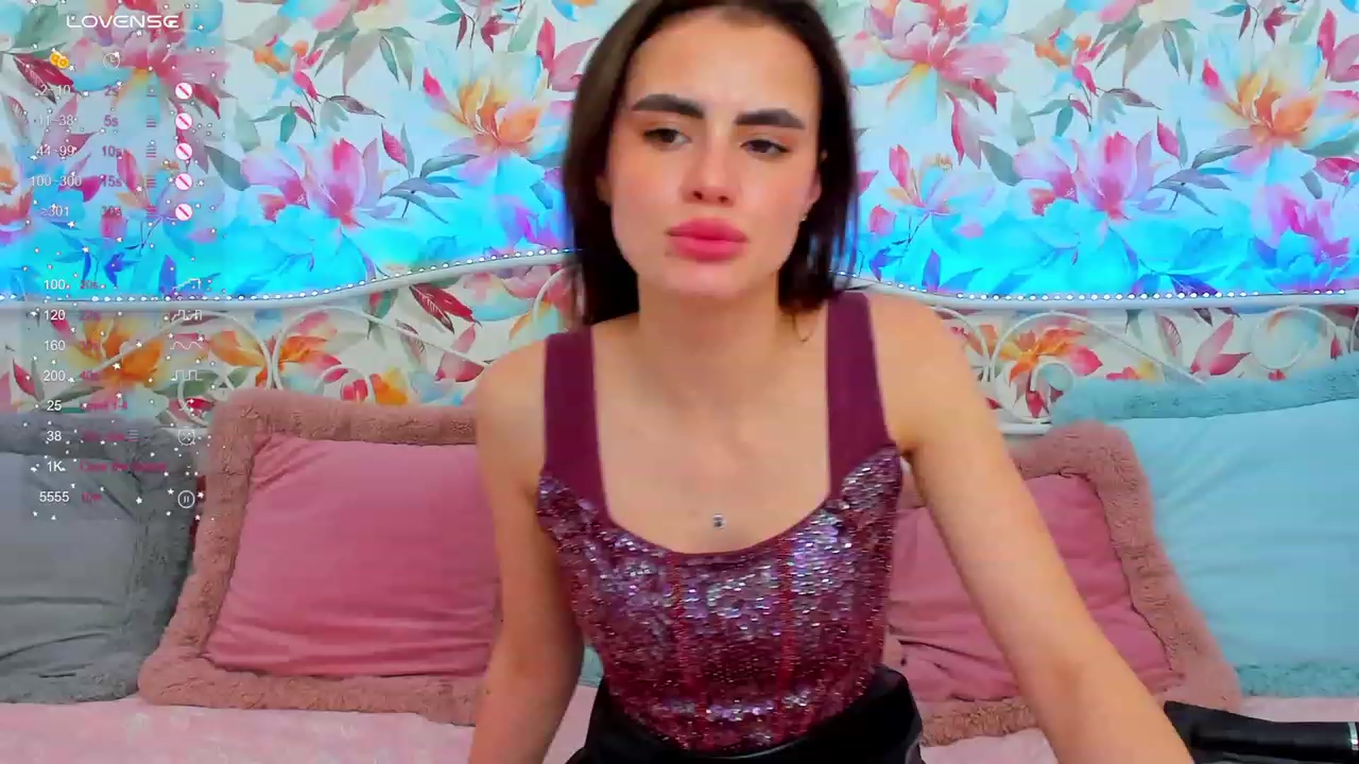 Gallery image thumbnail from CaliMoon's myfreecams stream on, 12/26/2023, 11:59 image 3 of 20