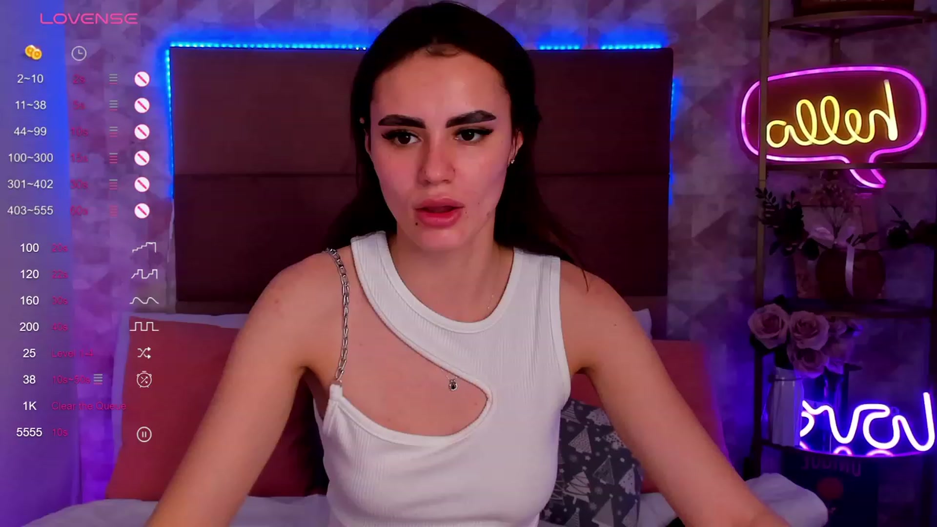 Gallery image thumbnail from CaliMoon's myfreecams stream on, 01/11/2024, 12:59 image 6 of 20
