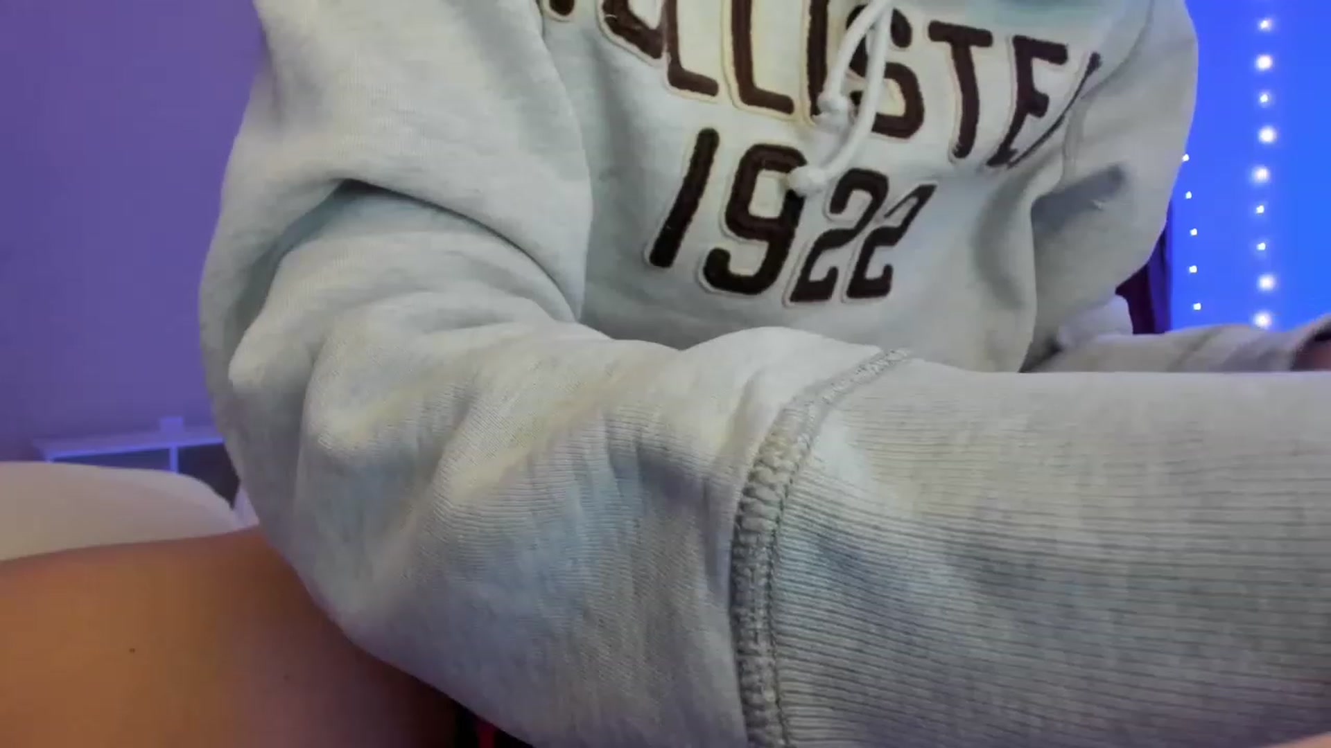 Gallery image thumbnail from CaliPassion's myfreecams stream on, 01/08/2023, 02:21 image 15 of 20