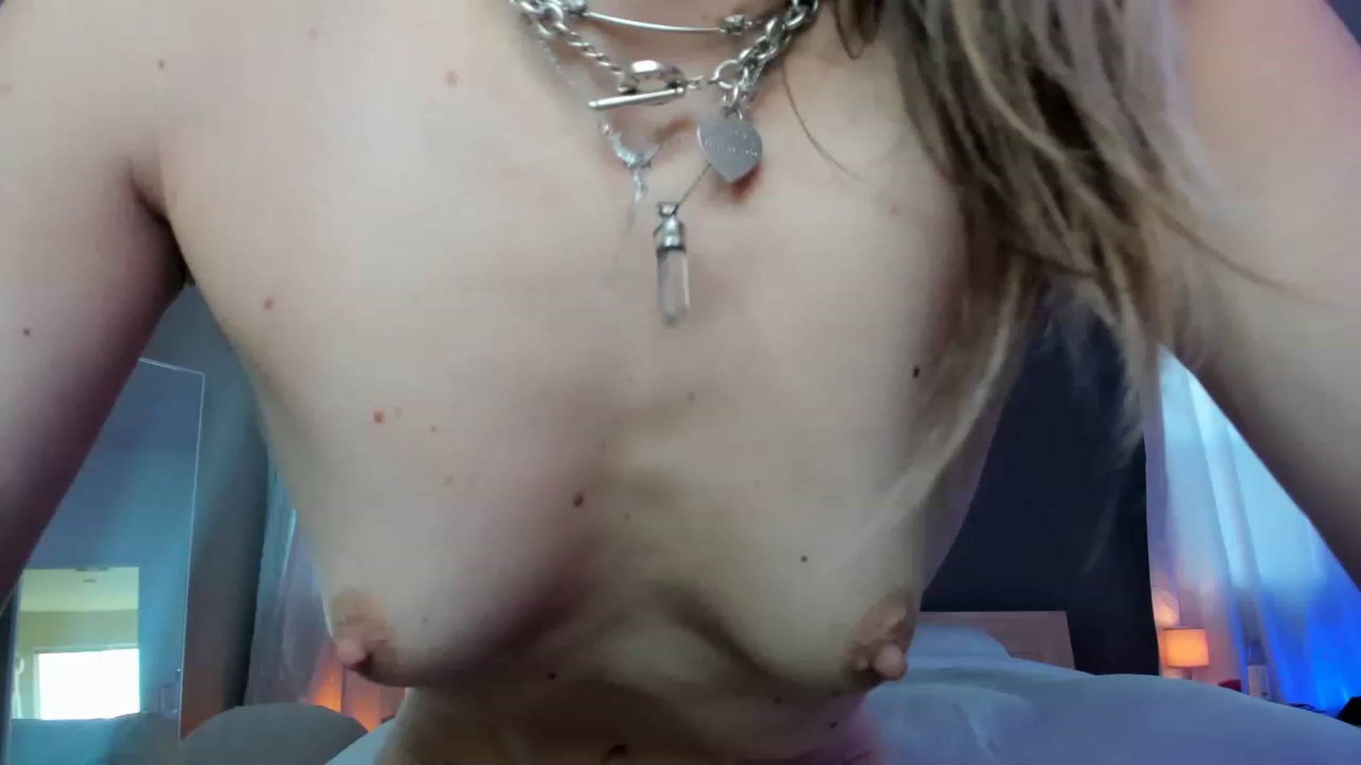 Gallery image thumbnail from CaliPassion's myfreecams stream on, 02/01/2023, 01:45 image 2 of 20