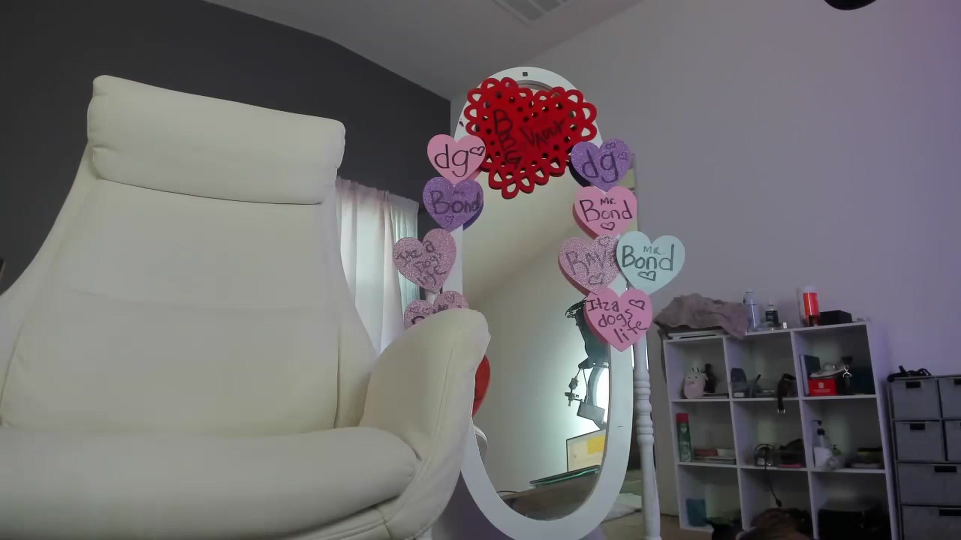Gallery image thumbnail from CaliPassion's myfreecams stream on, 02/17/2023, 02:08 image 4 of 20
