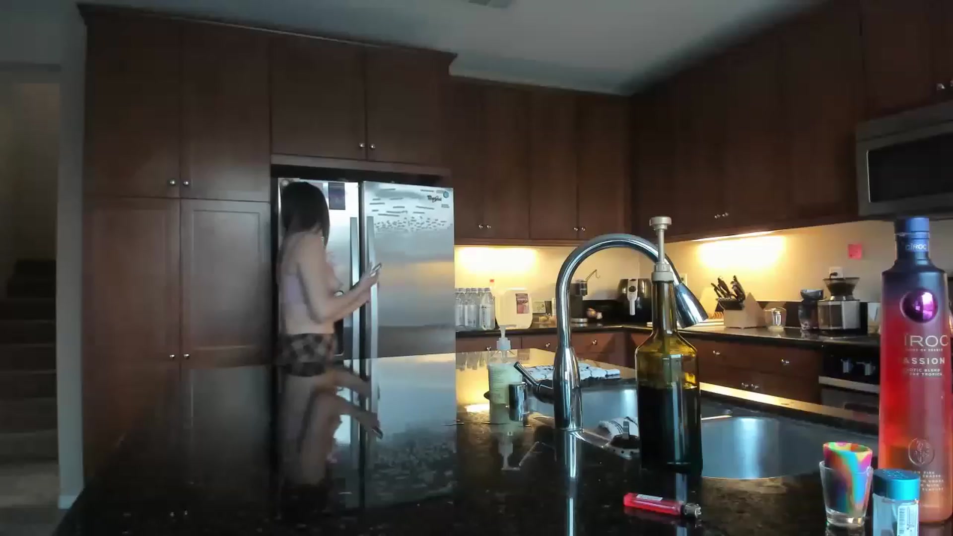 Gallery image thumbnail from CaliPassion's myfreecams stream on, 03/17/2023, 01:45 image 20 of 20