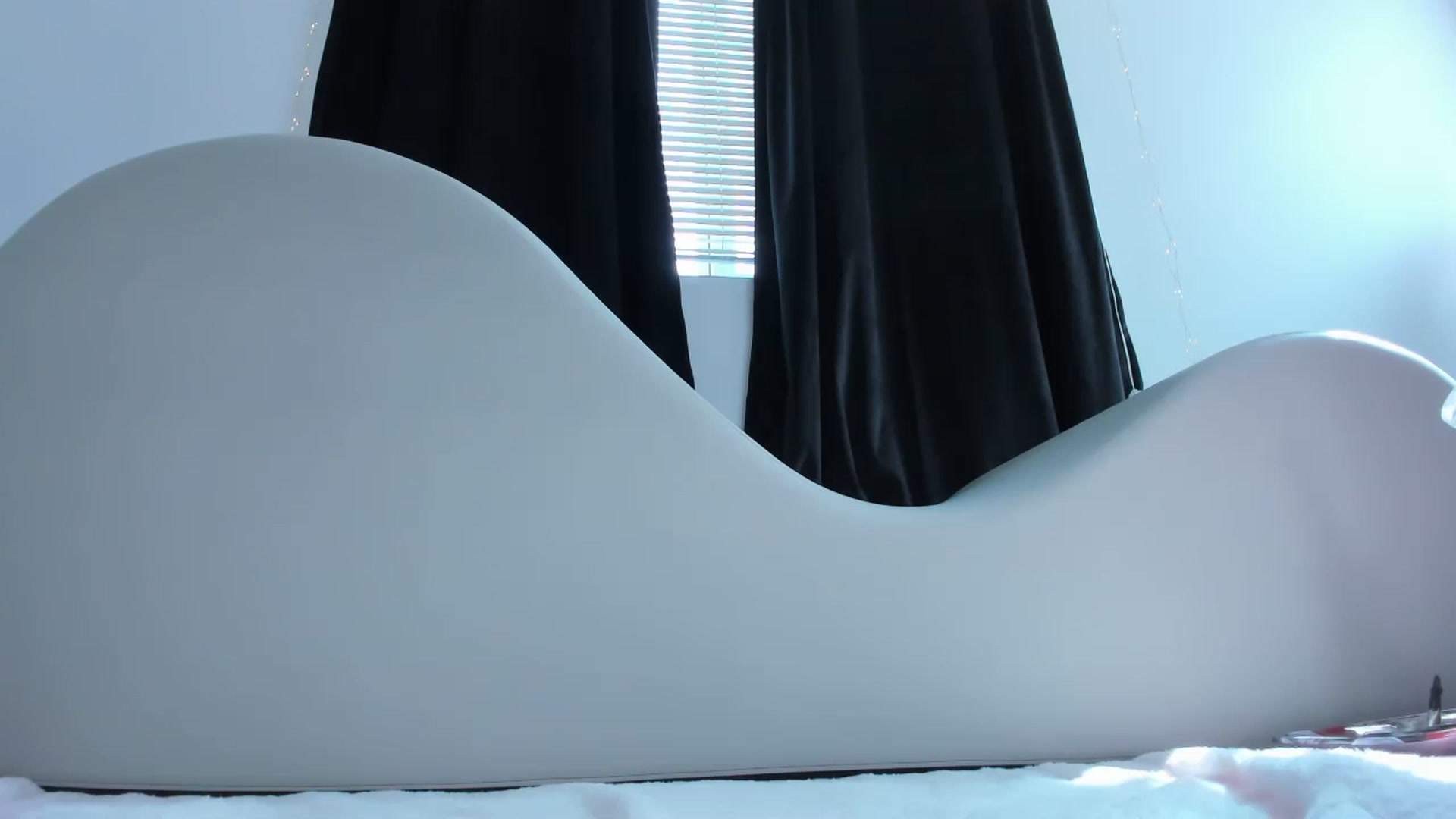 Gallery image thumbnail from CaliPassion's myfreecams stream on, 05/09/2023, 23:07 image 19 of 20