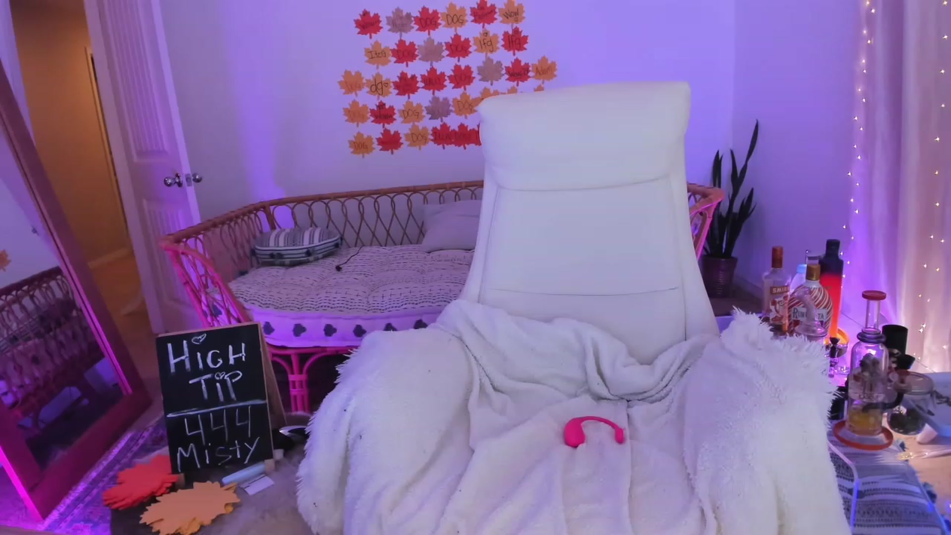 Gallery image thumbnail from CaliPassion's myfreecams stream on, 09/29/2023, 03:00 image 11 of 20