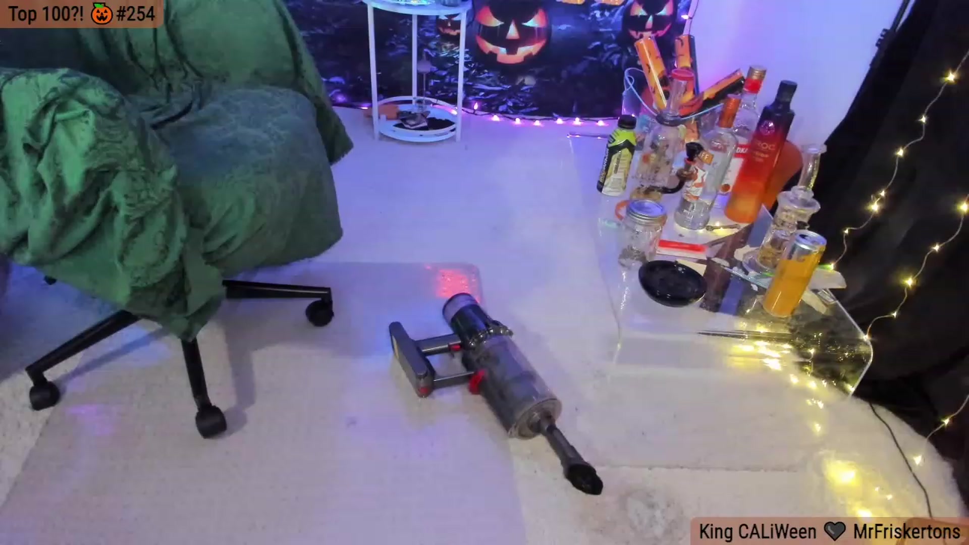 Gallery image thumbnail from CaliPassion's myfreecams stream on, 10/04/2023, 03:26 image 18 of 20