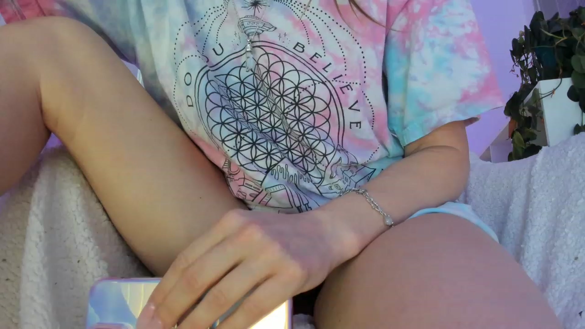 Gallery image thumbnail from CaliPassion's myfreecams stream on, 11/02/2023, 03:34 image 16 of 20