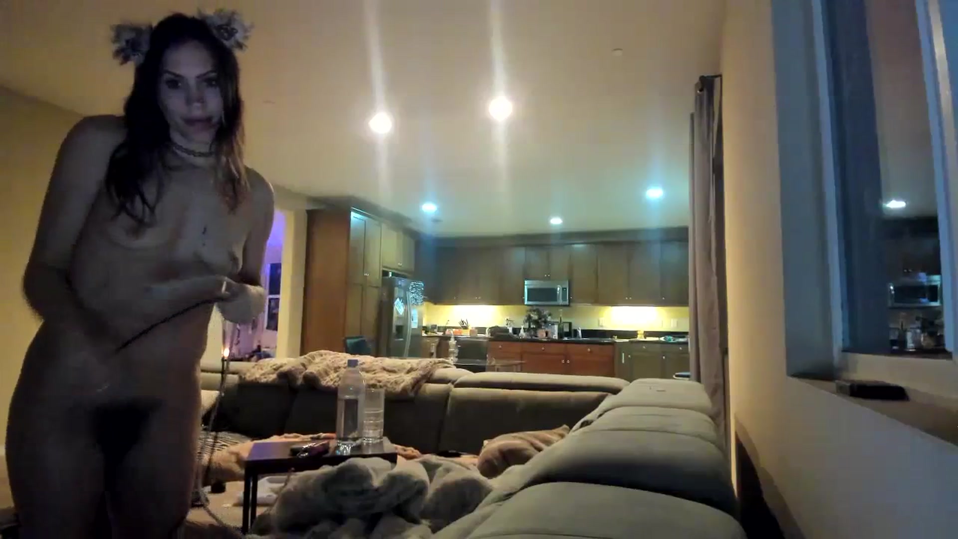 Gallery image thumbnail from CaliPassion's myfreecams stream on, 11/28/2023, 04:43 image 6 of 20