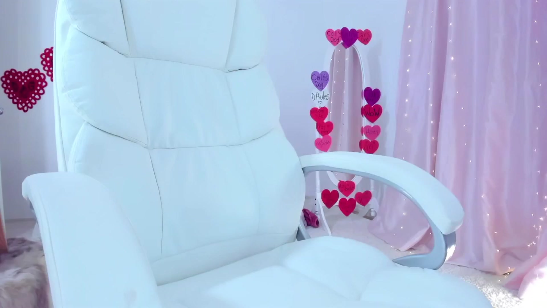 Gallery image thumbnail from CaliPassion's myfreecams stream on, 02/16/2024, 04:05 image 6 of 20