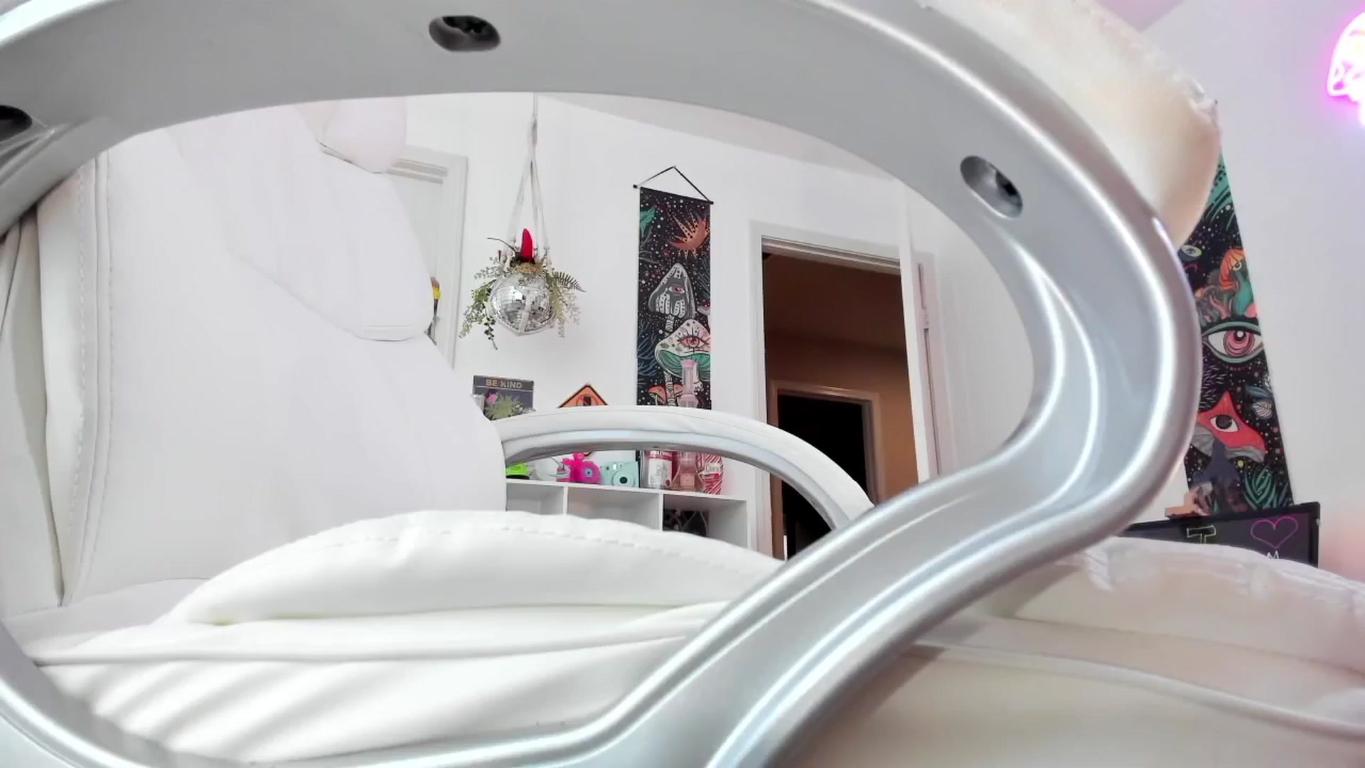Gallery image thumbnail from CaliPassion's myfreecams stream on, 05/18/2024, 04:21 image 2 of 20