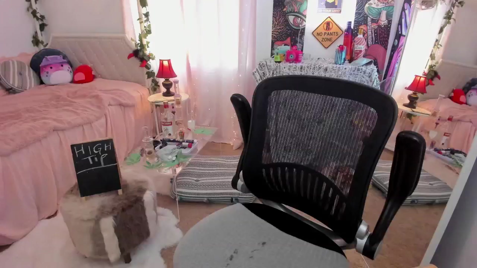 Gallery image thumbnail from CaliPassion's myfreecams stream on, 07/11/2024, 21:57 image 6 of 20