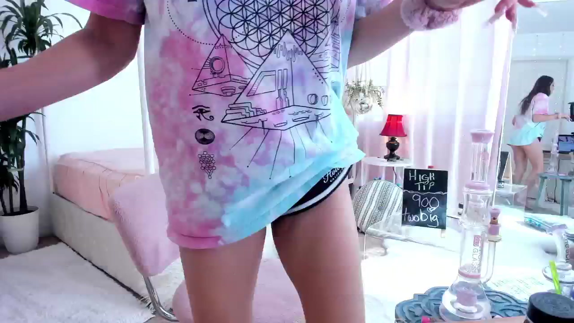 Gallery image thumbnail from CaliPassion's myfreecams stream on, 08/14/2024, 23:19 image 2 of 20