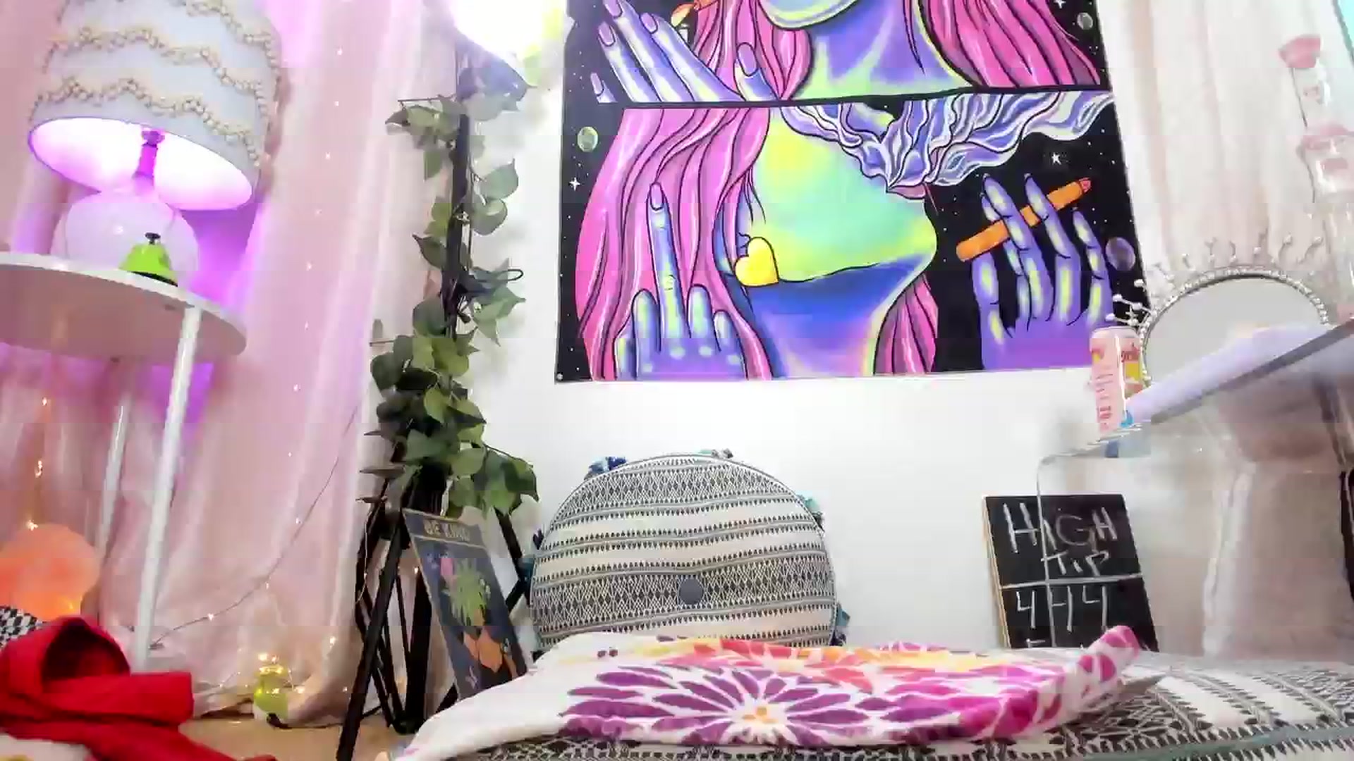 Gallery image thumbnail from CaliPassion's myfreecams stream on, 08/28/2024, 02:52 image 15 of 20