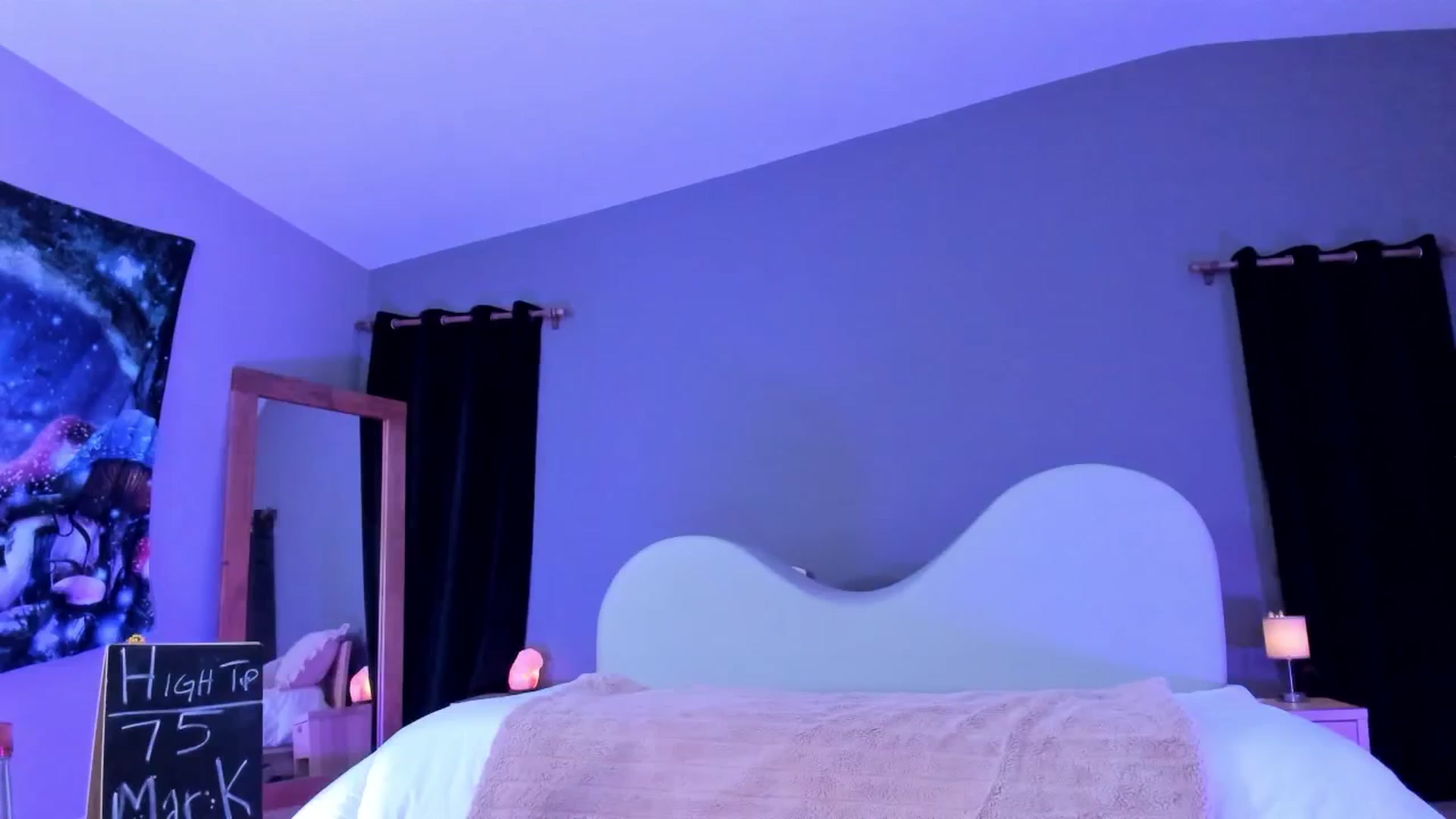 Gallery image thumbnail from CaliPassion's myfreecams stream on, 01/24/2025, 04:57 image 18 of 20