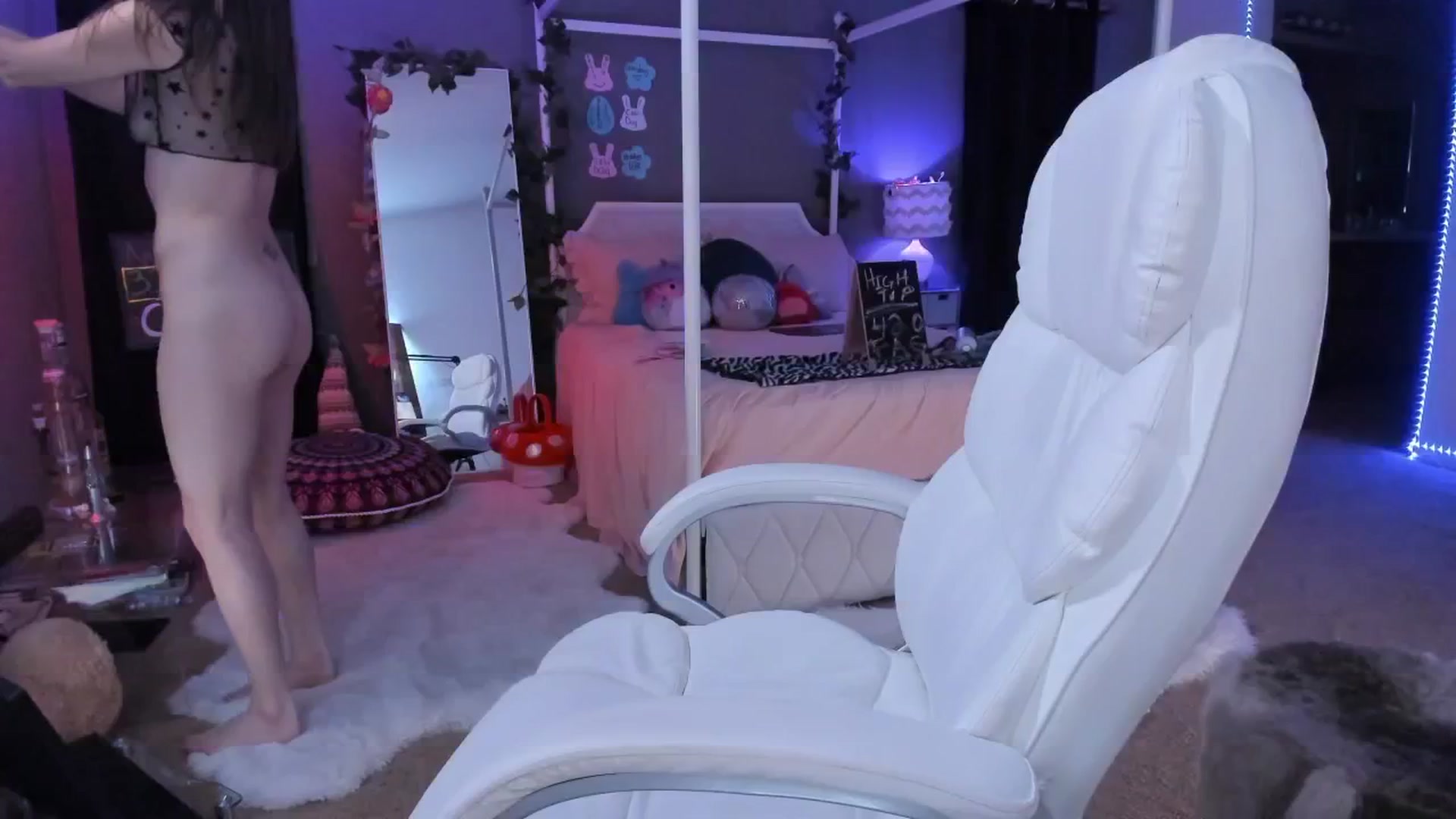 Gallery image thumbnail from CaliPassion's myfreecams stream on, 04/11/2025, 04:34 image 20 of 20